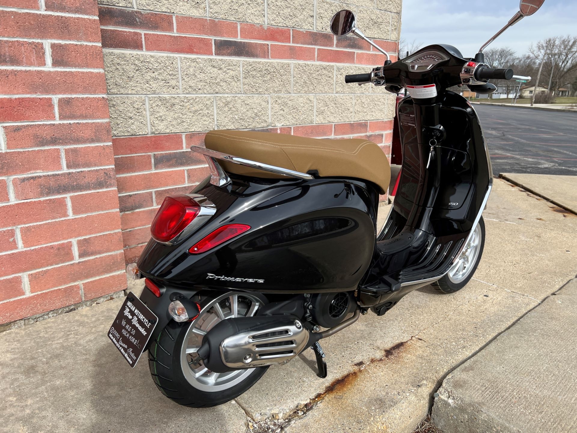 Vespa Primavera 150, Milwaukee Wisconsin, Indian Motorcycle, Scooters, 1920x1440 HD Desktop