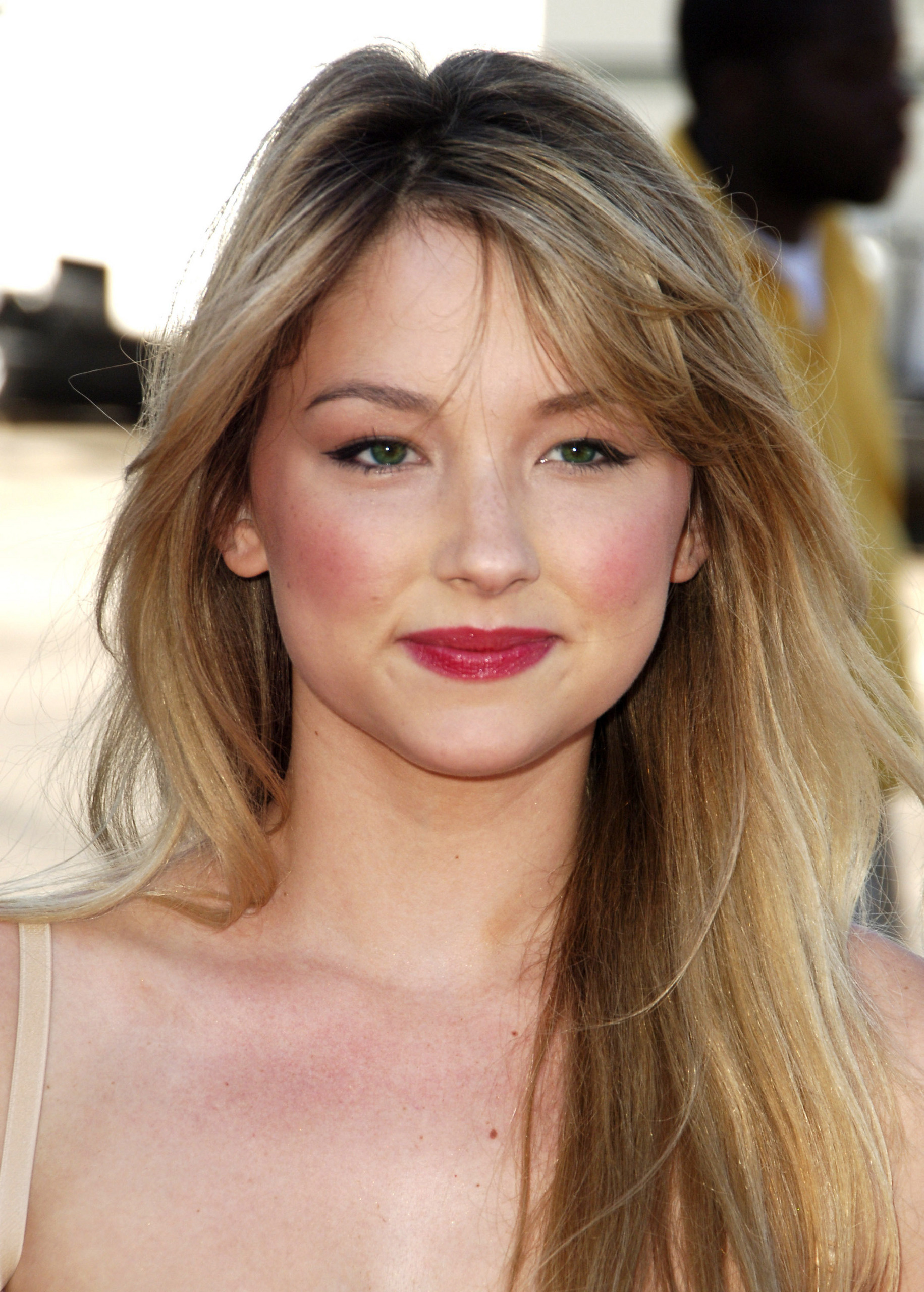 Haley Bennett, Actress, 78 wallpaper, 1840x2560 HD Phone