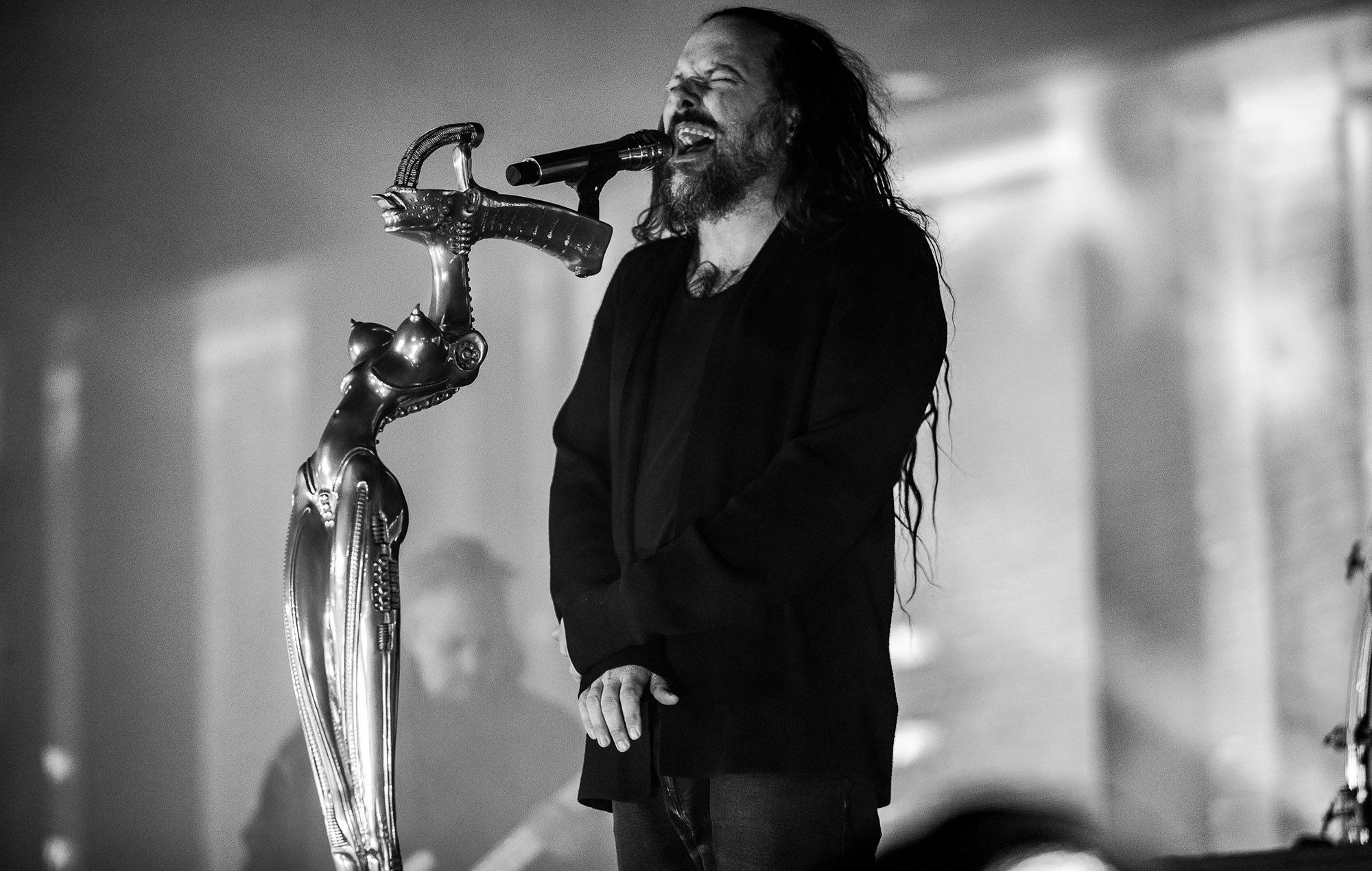 Jonathan Davis, Tour postponement, COVID-19 test result, Korn's safety measures, 2000x1270 HD Desktop