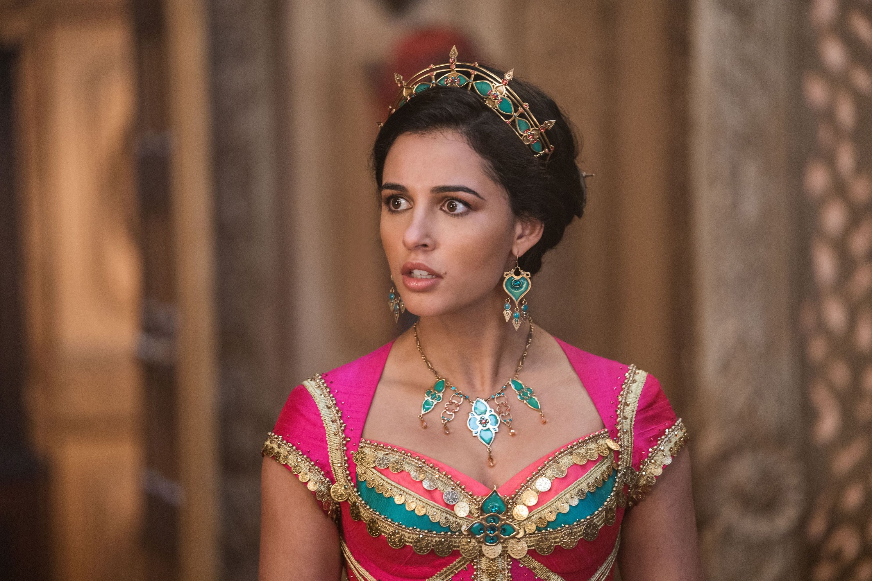 Naomi Scott, Jasmine, casting controversy, Aladdin, 3000x2000 HD Desktop