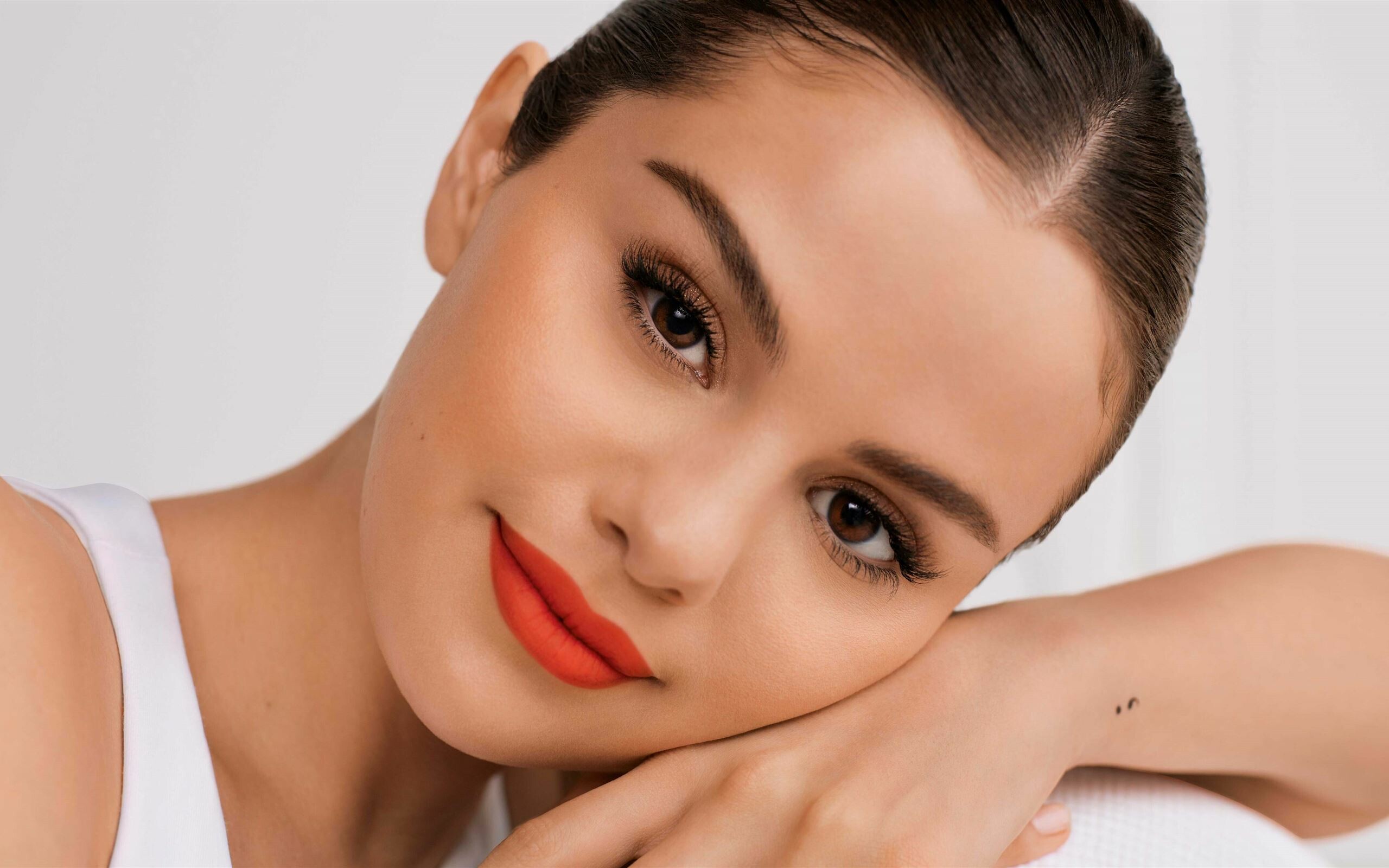 Selena Gomez, Rare beauty, 10K MacBook Air wallpaper, Download, 2560x1600 HD Desktop