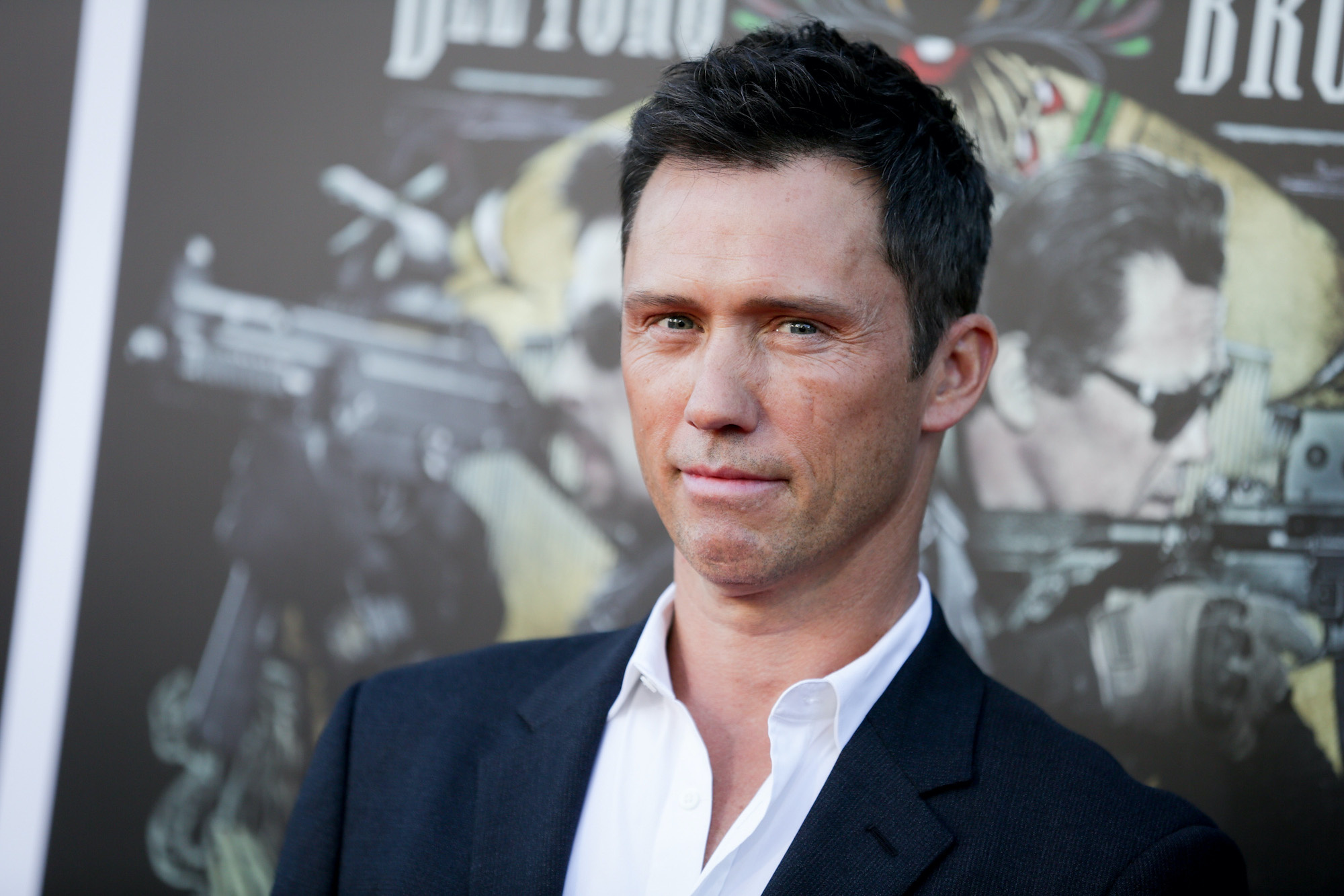 Jeffrey Donovan films, TV show appearances, Versatile actor, On-screen talent, 2000x1340 HD Desktop