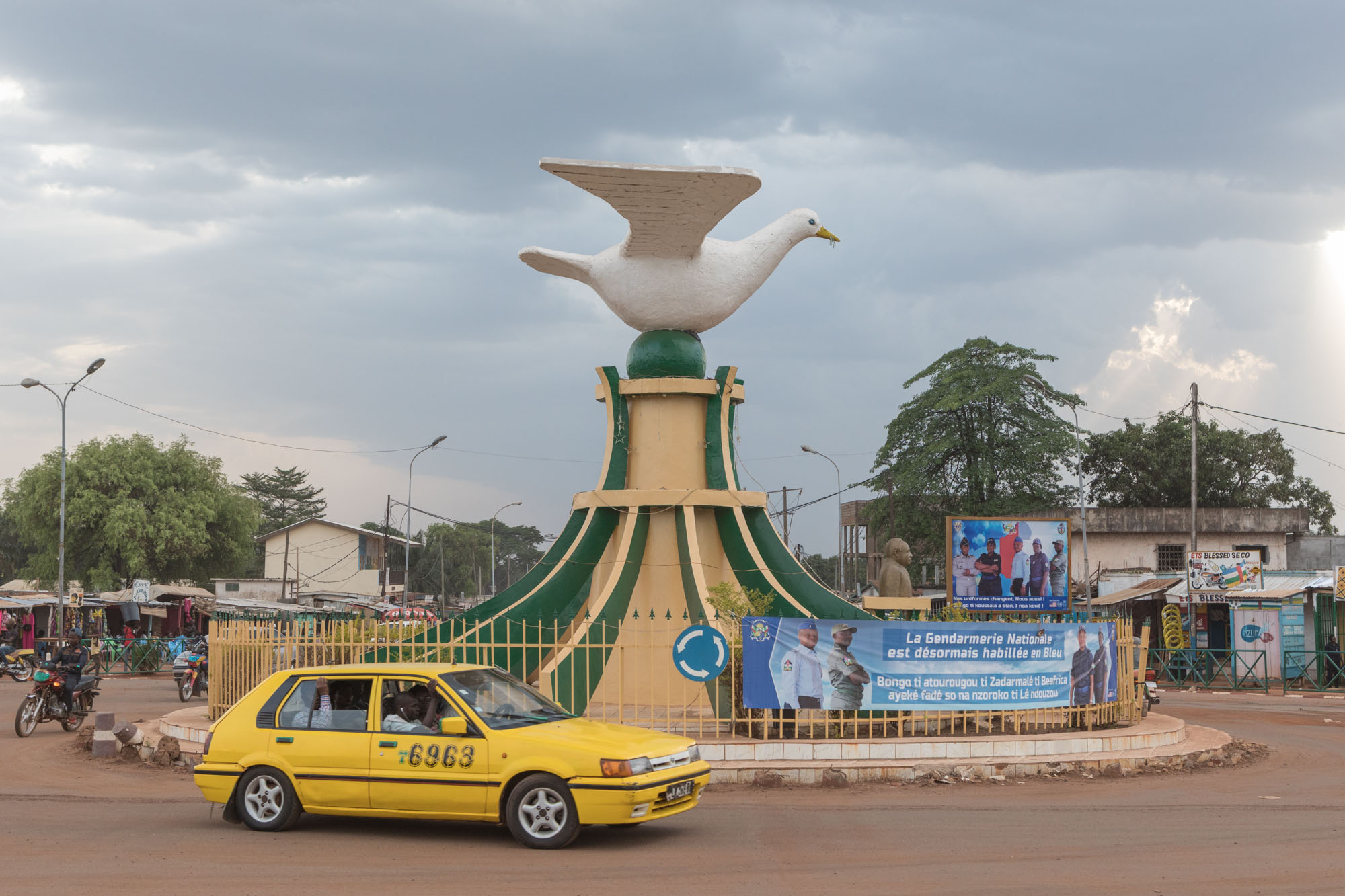 Bangui, Central African Republic, Storm, Matteo De Mayda, 2000x1340 HD Desktop