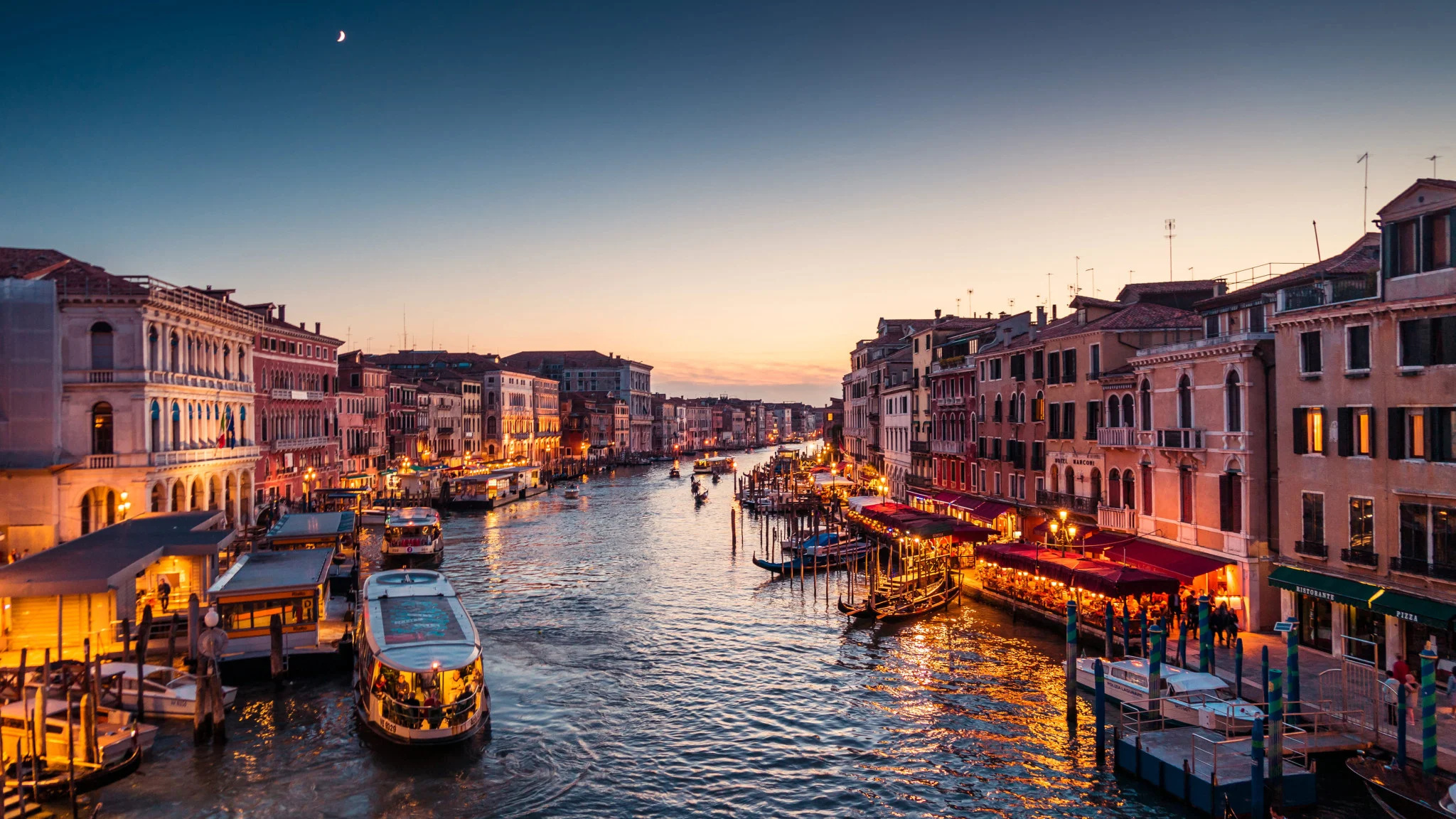 Venice Italy, Canal Grande at night, Architectural beauty, Captivating wallpaper, 2050x1160 HD Desktop