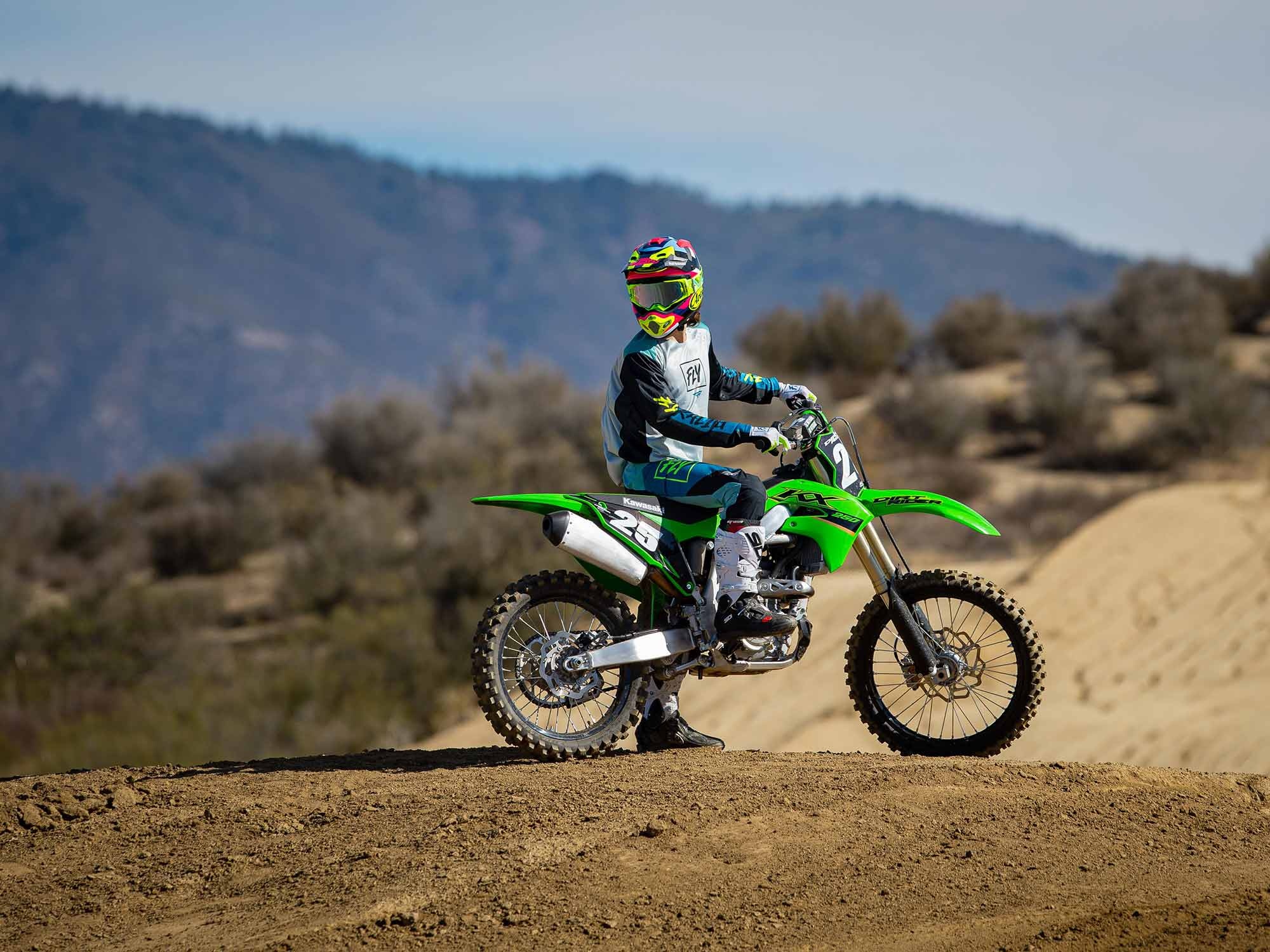 Kawasaki KX250, 2022 model, Dirt rider, Test, 2000x1500 HD Desktop