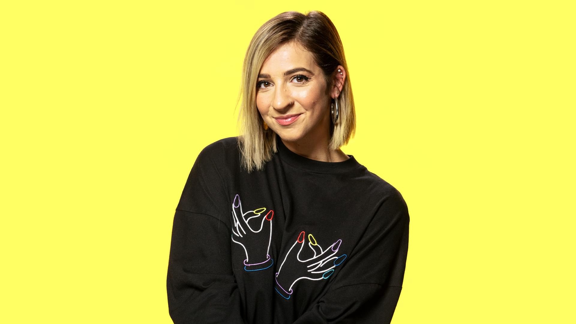 Gabbie Hanna breaks down, Emotional vulnerability, Personal struggles, Artistic expression, 1920x1080 Full HD Desktop