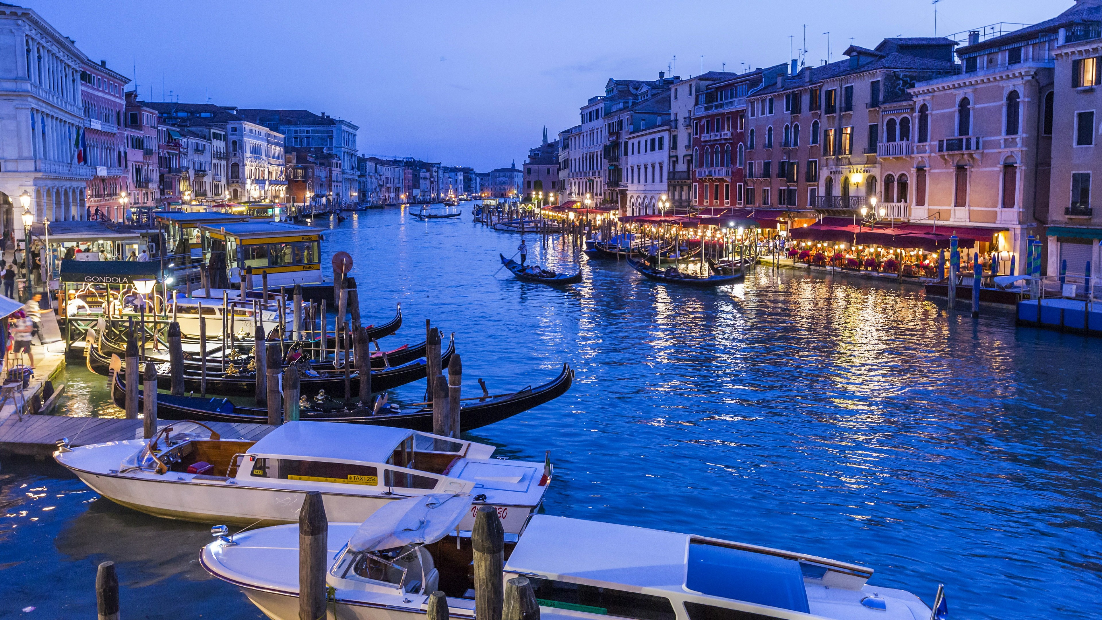 Grand Canal with gondolas, Beautiful architecture, Venetian charm, Canal transport, 3840x2160 4K Desktop