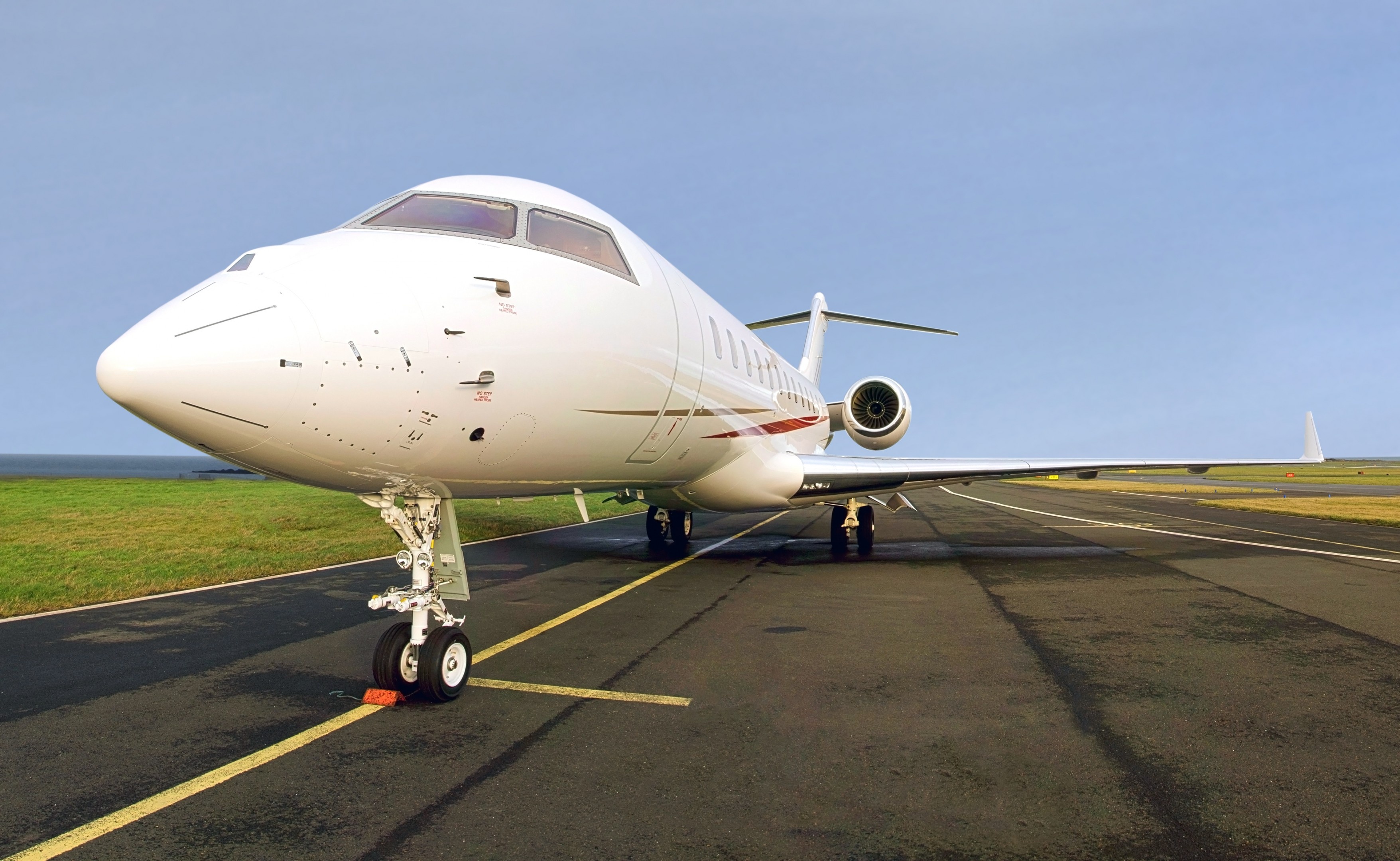 Bombardier Global Express travels, Global express parts, Maintenance services, Aviation experts, 3520x2160 HD Desktop