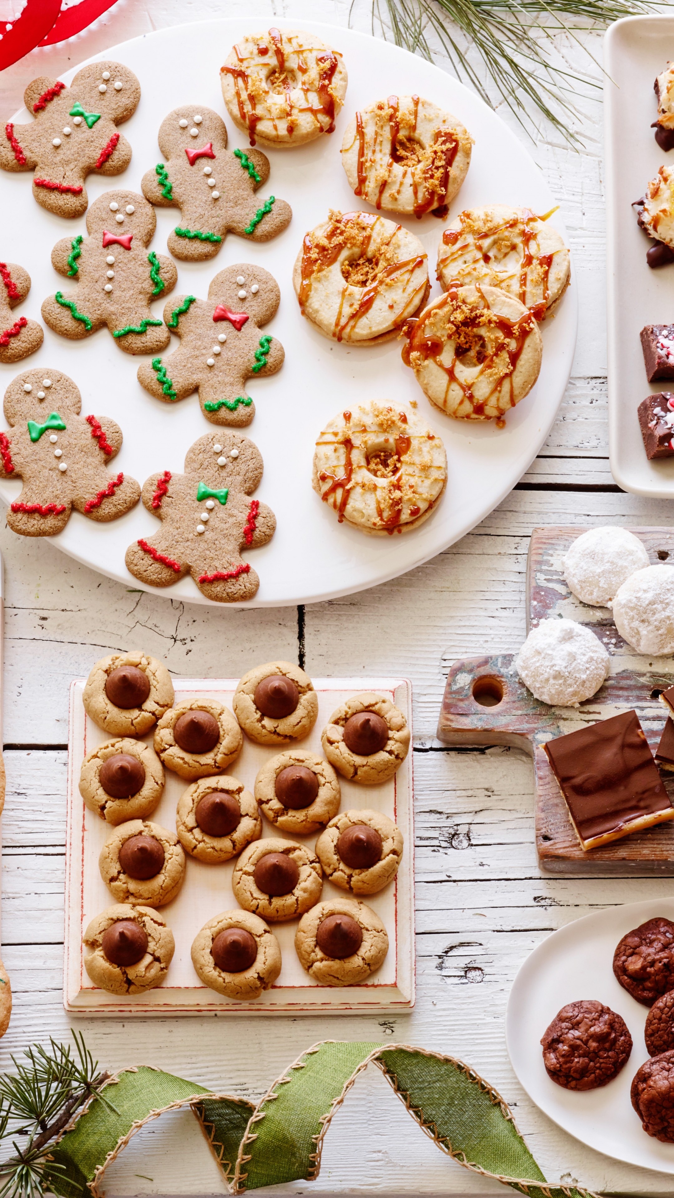 Cookie plate, Gingerbread Man Wallpaper, 2160x3840 4K Phone