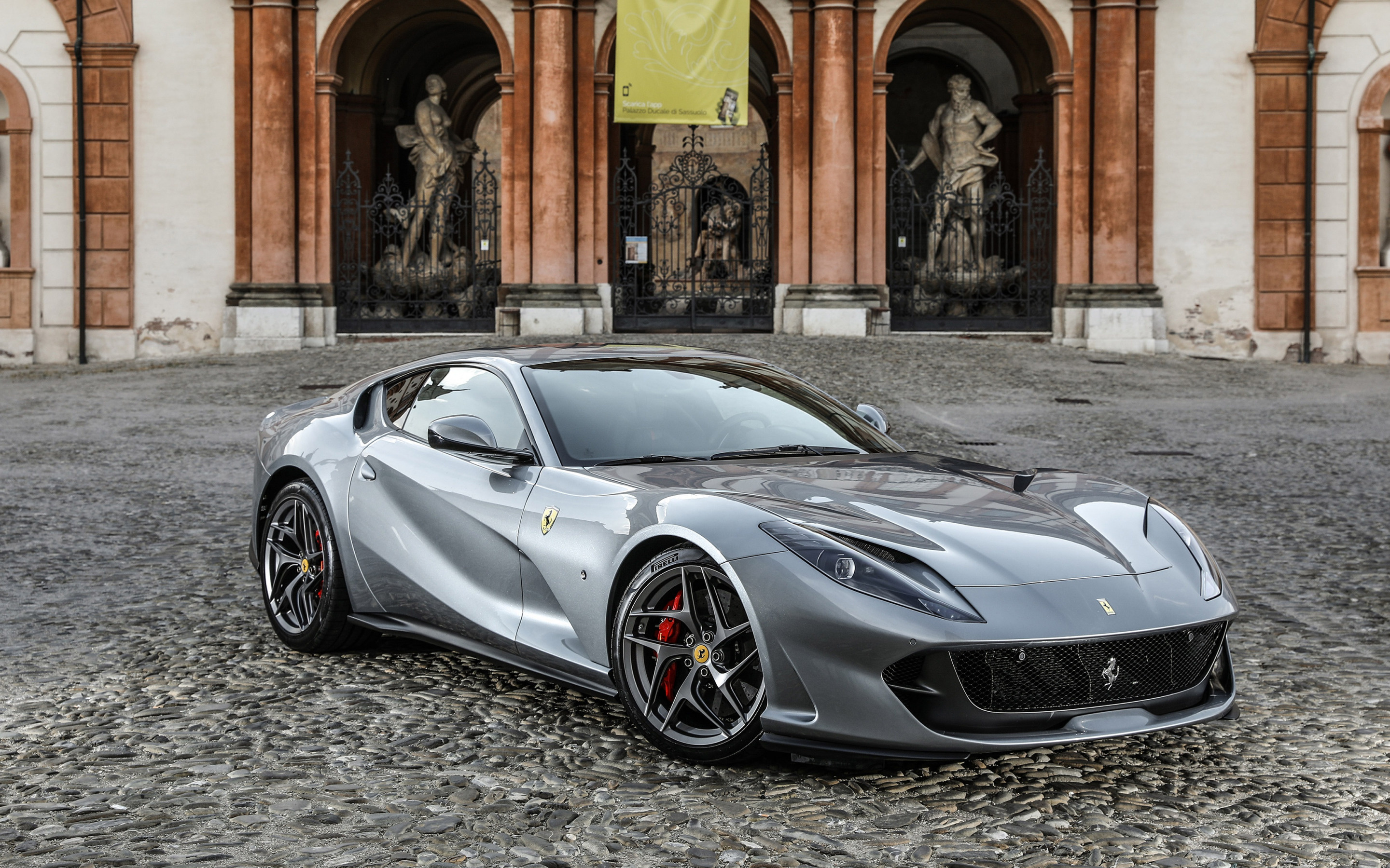 2020 Model, Ferrari 812 Superfast Wallpaper, 2880x1800 HD Desktop