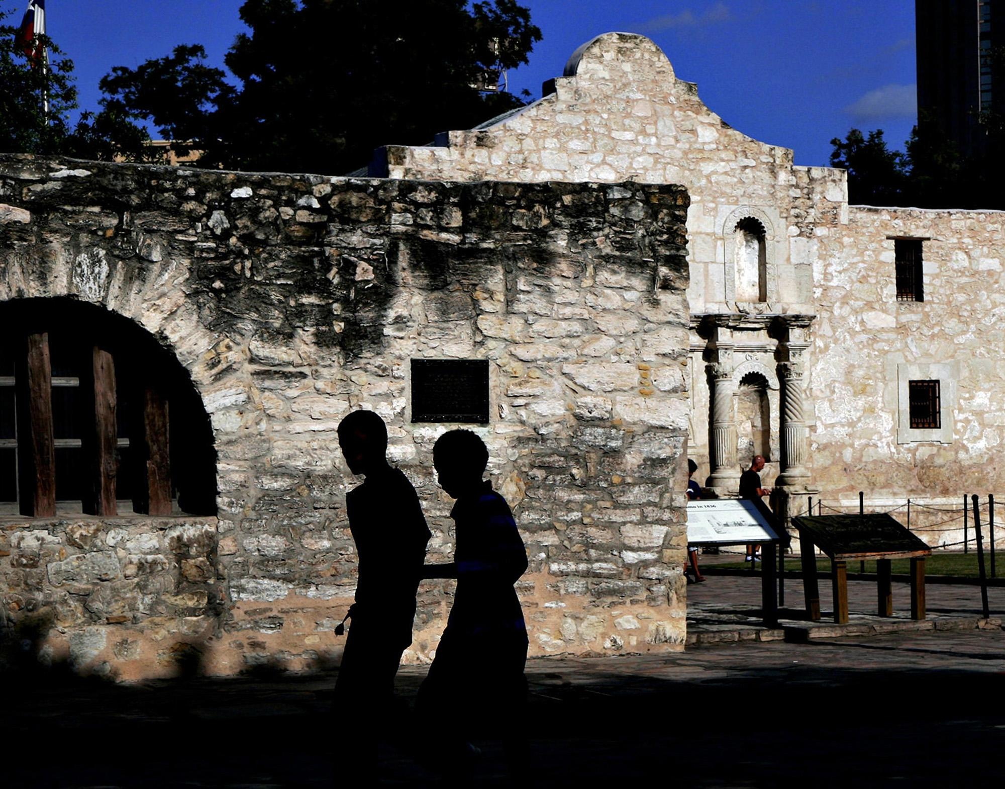 The Alamo, San Antonio, New vision, Sacred ground, 2000x1570 HD Desktop