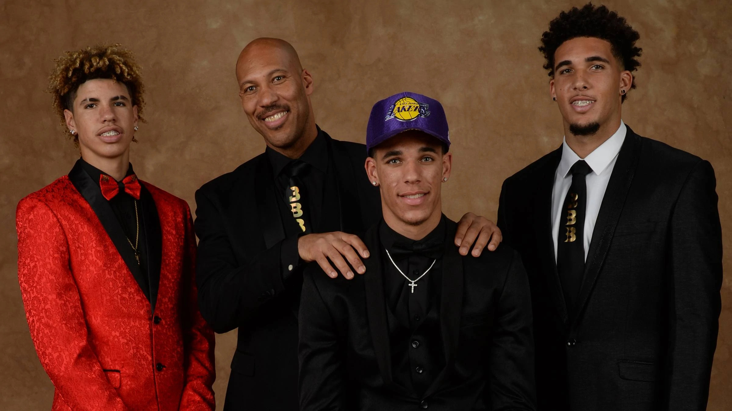 Ball family, LiAngelo Ball Wallpaper, 2400x1350 HD Desktop