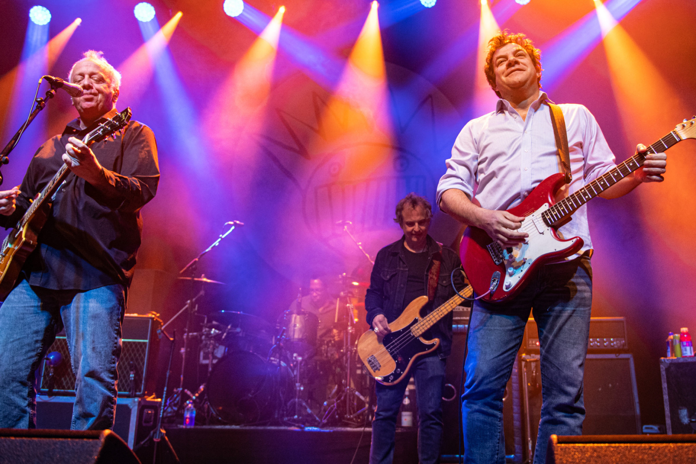 Ween returns for night two, New York's Terminal 5, 2400x1600 HD Desktop