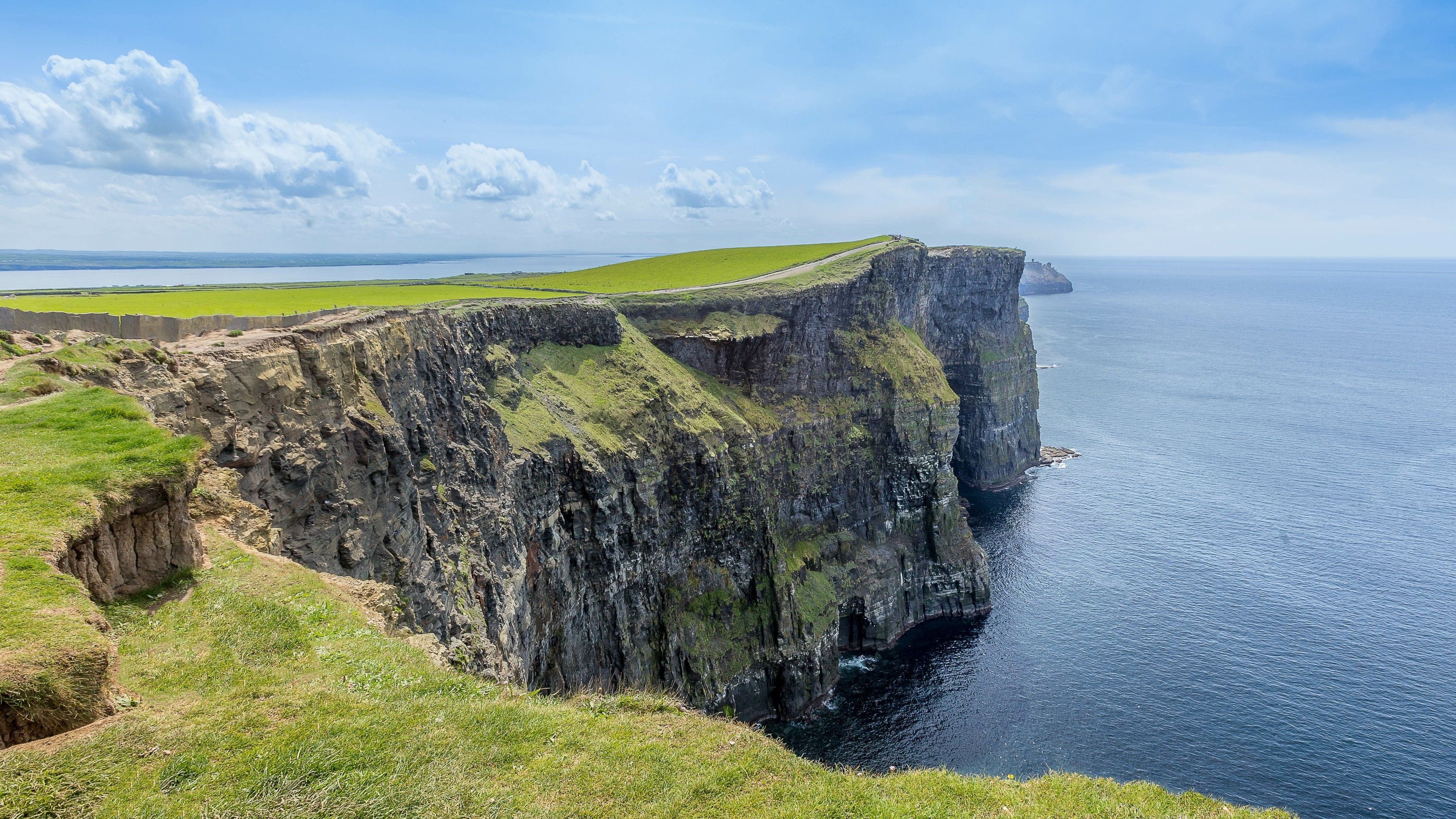 Ireland's charm, Beautiful wallpapers, Irish pride, Captivating visuals, 3840x2160 4K Desktop