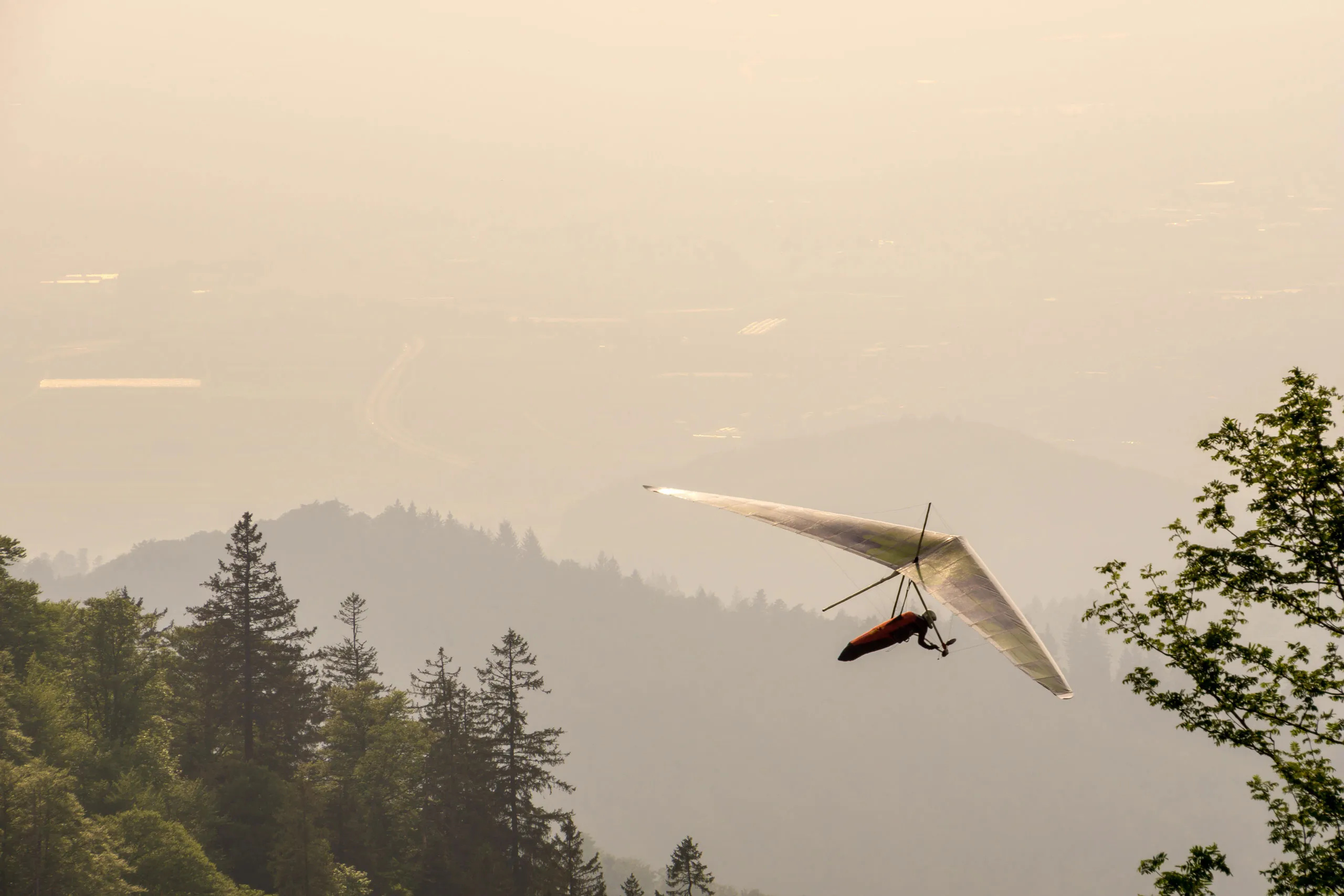 Hang Gliding news, Exciting headlines, Daily magazine updates, New Yorker, 2560x1710 HD Desktop