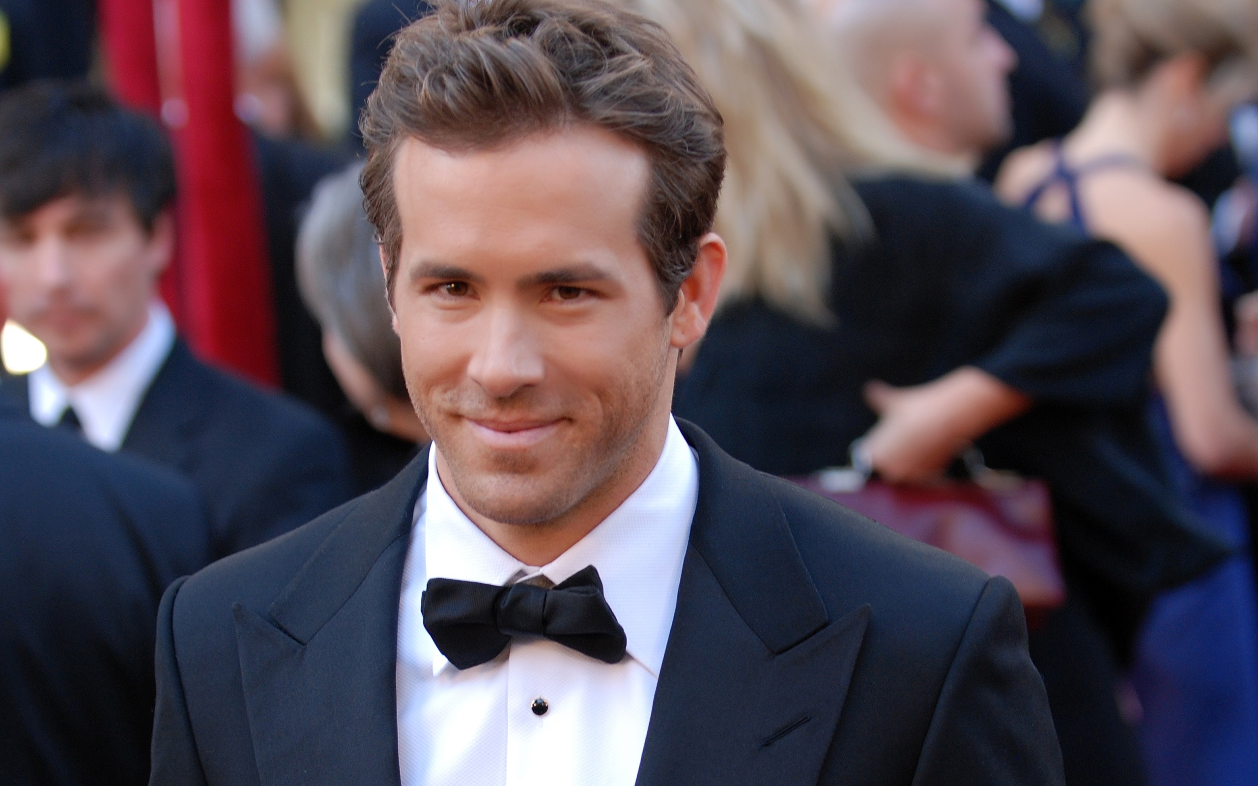 Ryan Reynolds, Red Carpet Wallpaper, 2560x1600 HD Desktop