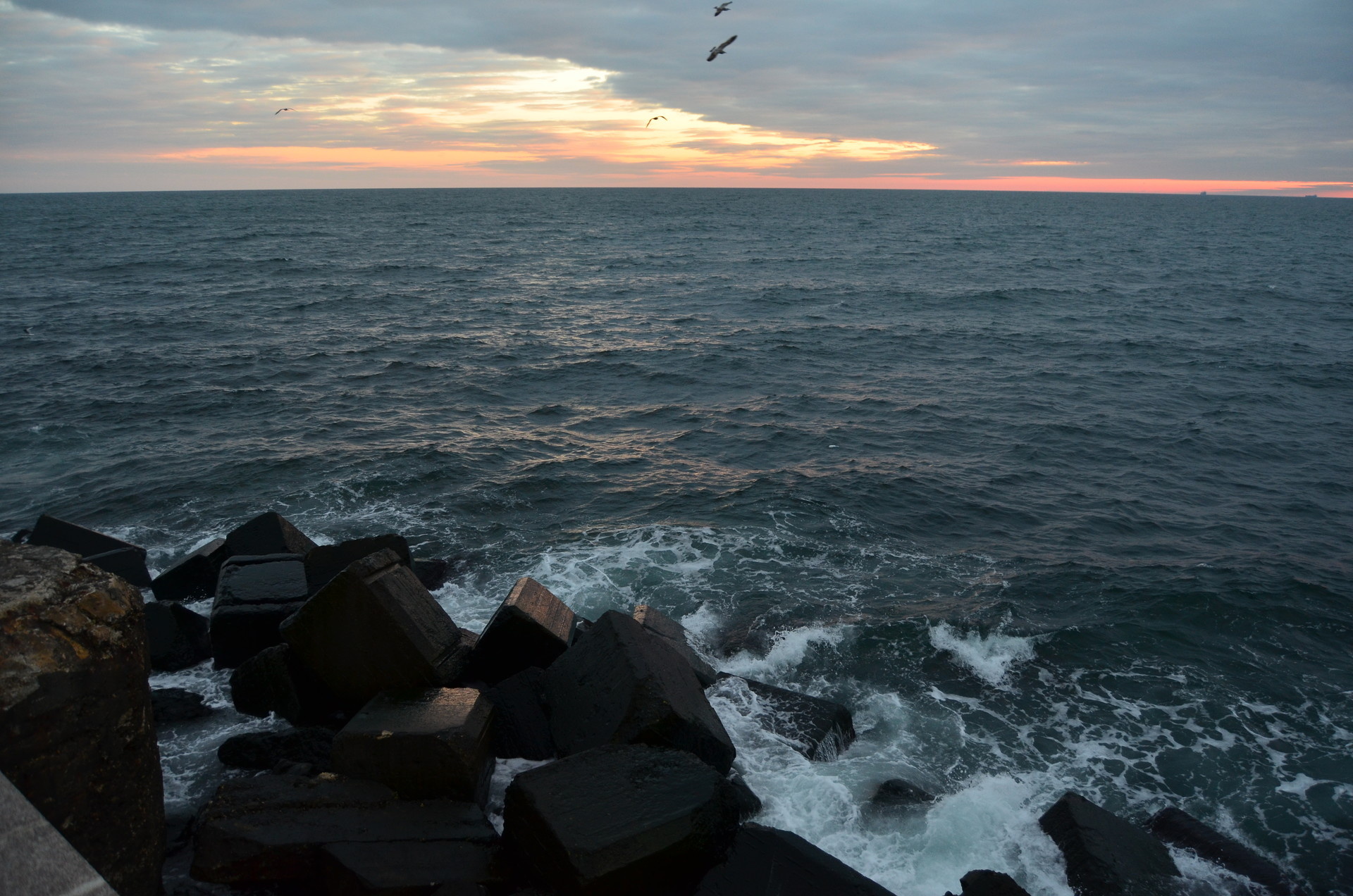 Black Sea, Winter scenery, Erasmus blog, Constanta Romania, 1920x1280 HD Desktop