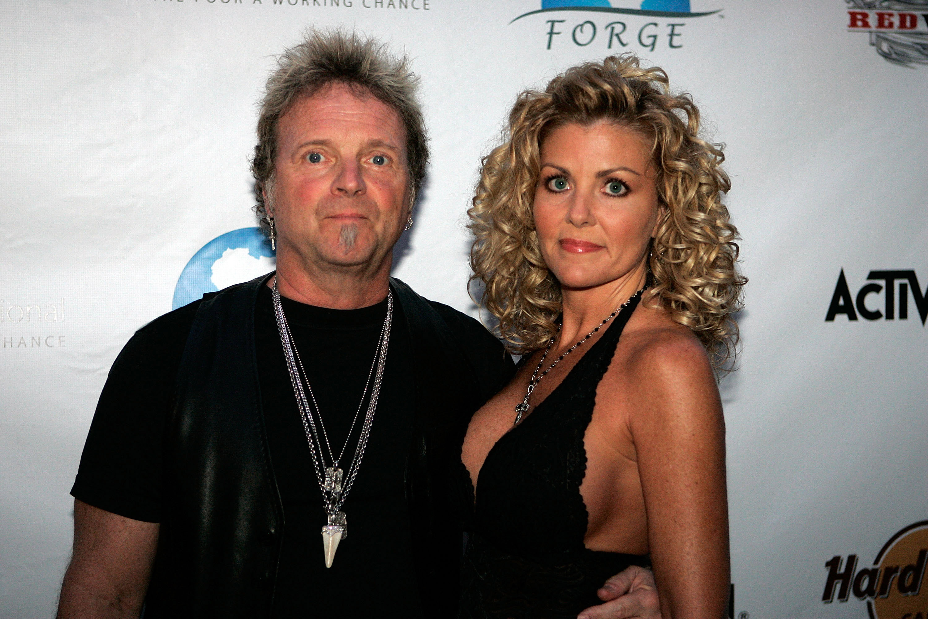 Joey Kramer's loss, Linda Kramer's passing, Love of his life, Heartbreaking news, 3000x2010 HD Desktop