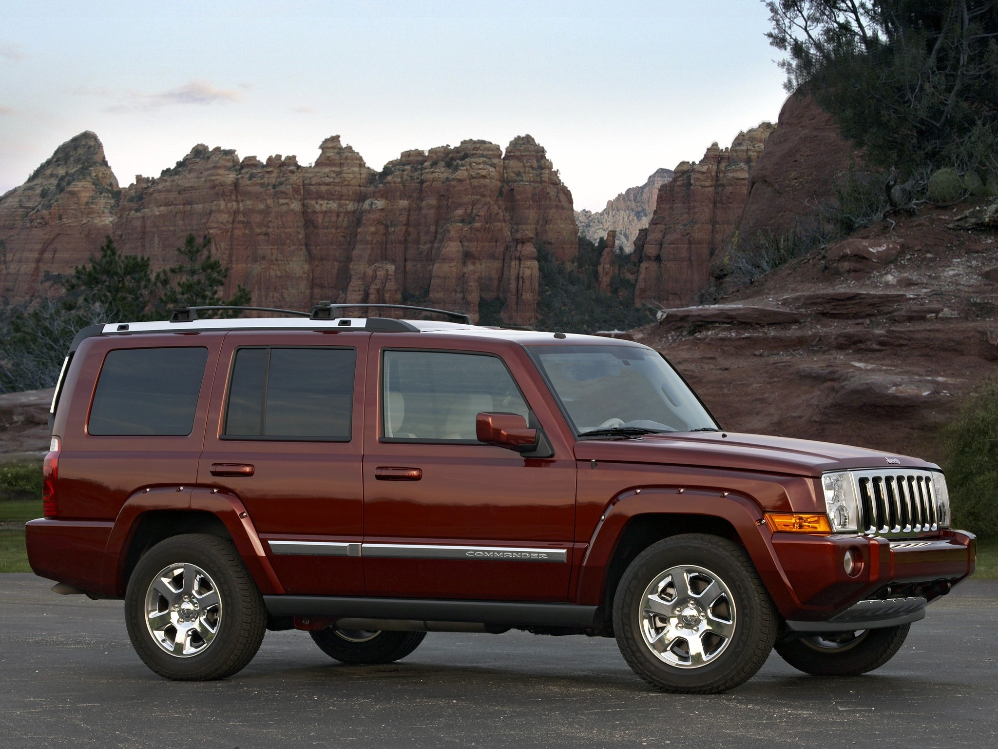 XK Right Side, Jeep Commander Wallpaper, 2050x1540 HD Desktop