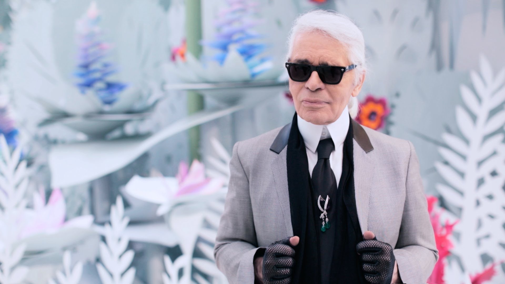 Karl Lagerfeld, Fashion icon, Posted by Samantha Thompson, 1920x1080 Full HD Desktop