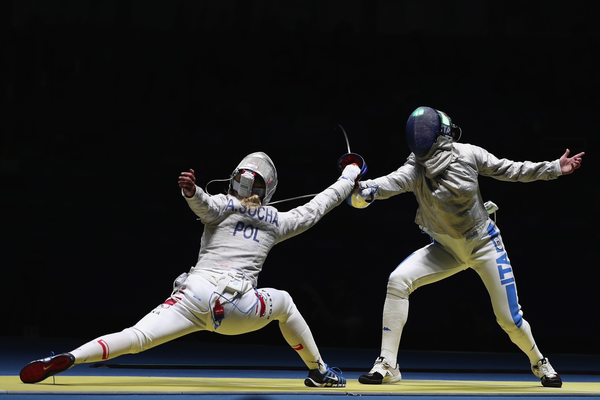 Aleksandra Socha vs Loreta Gulotta, Fencing Wallpaper, 2400x1600 HD Desktop