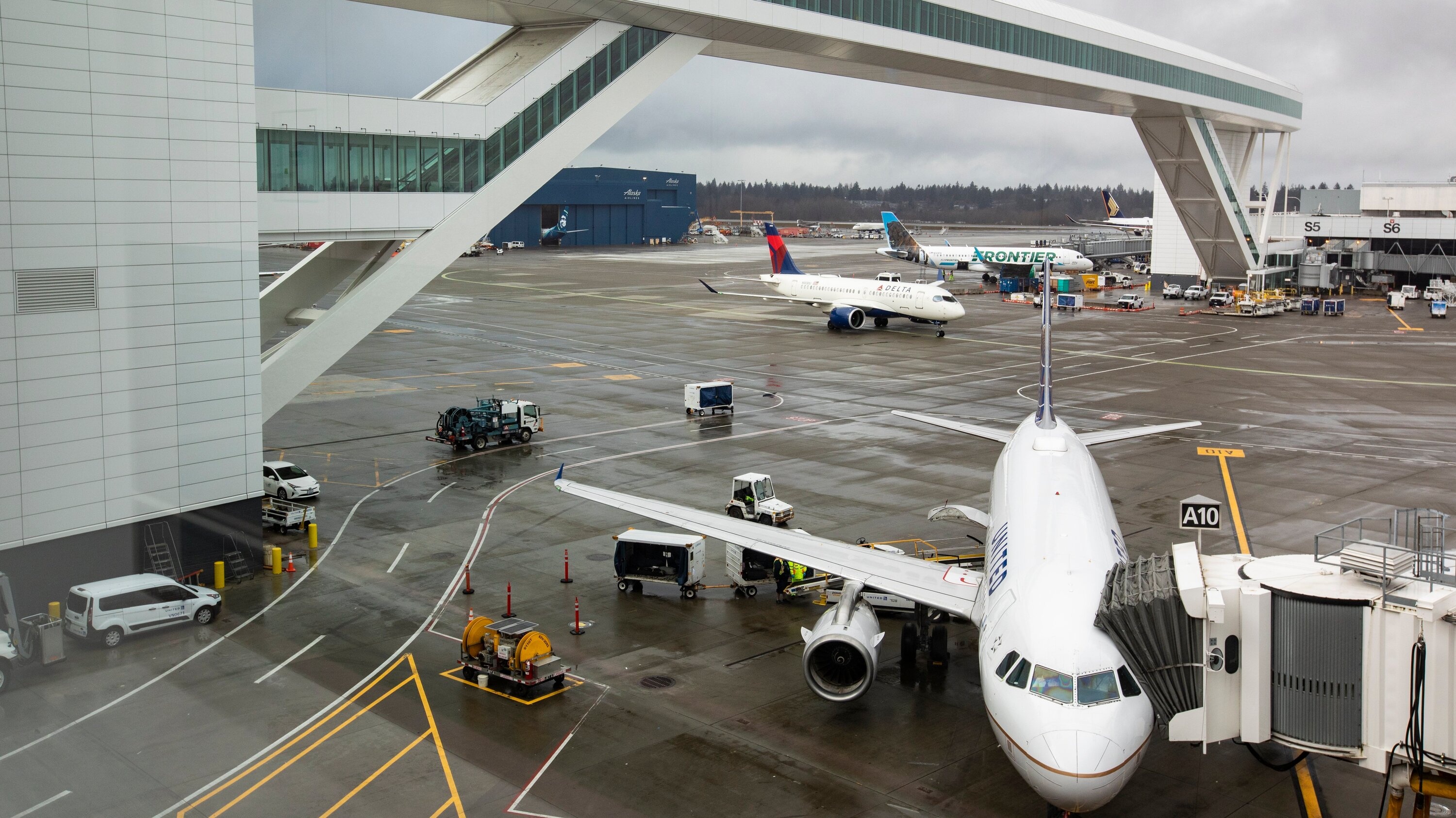 Airbus A320, United Airlines Wallpaper, 3000x1690 HD Desktop