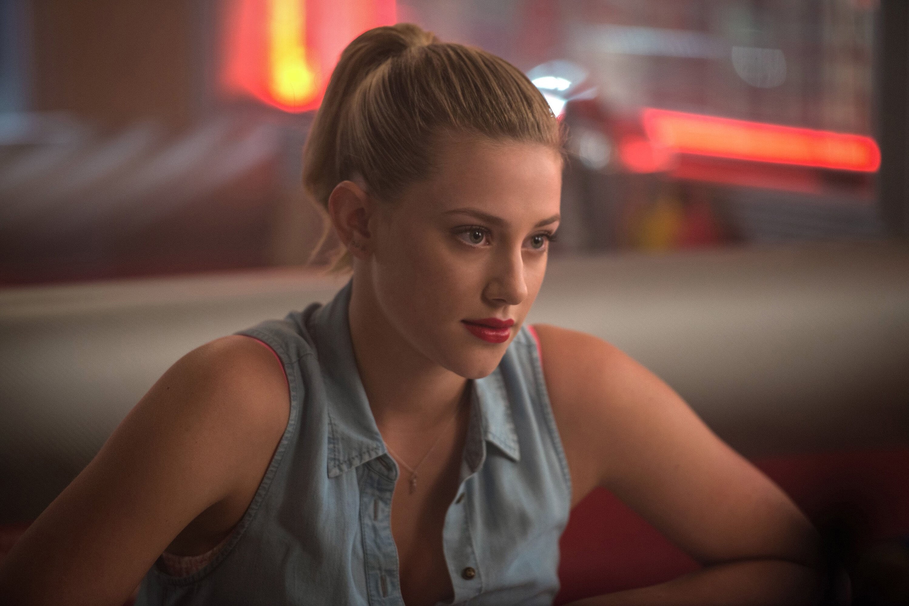 Lili Reinhart HD wallpapers, Talented actress, Emotional performances, Popular TV show, 3000x2000 HD Desktop