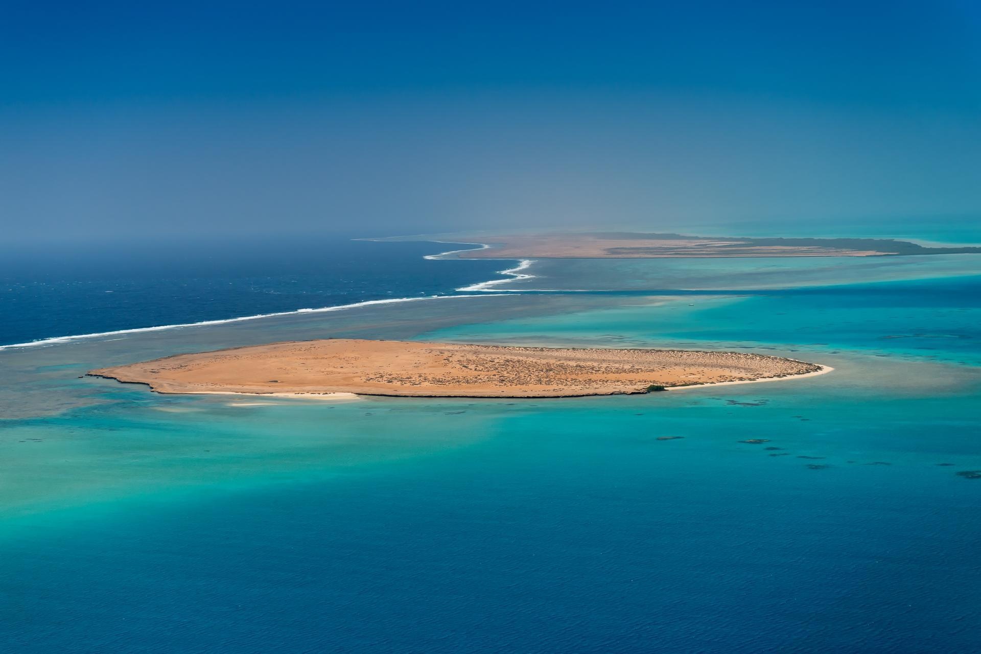 Island, Red Sea Wallpaper, 1920x1280 HD Desktop