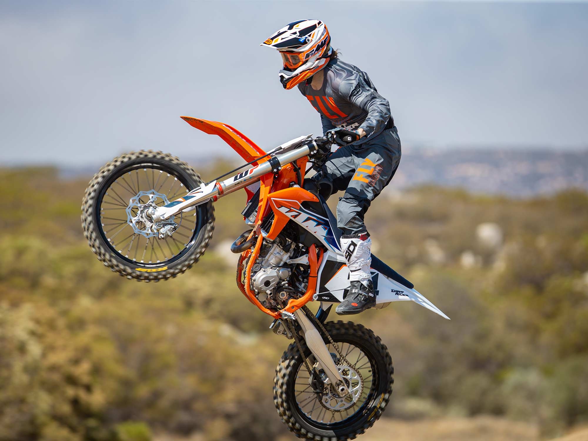 350 SX-F Test, KTM Dirt Bikes Wallpaper, 2000x1500 HD Desktop