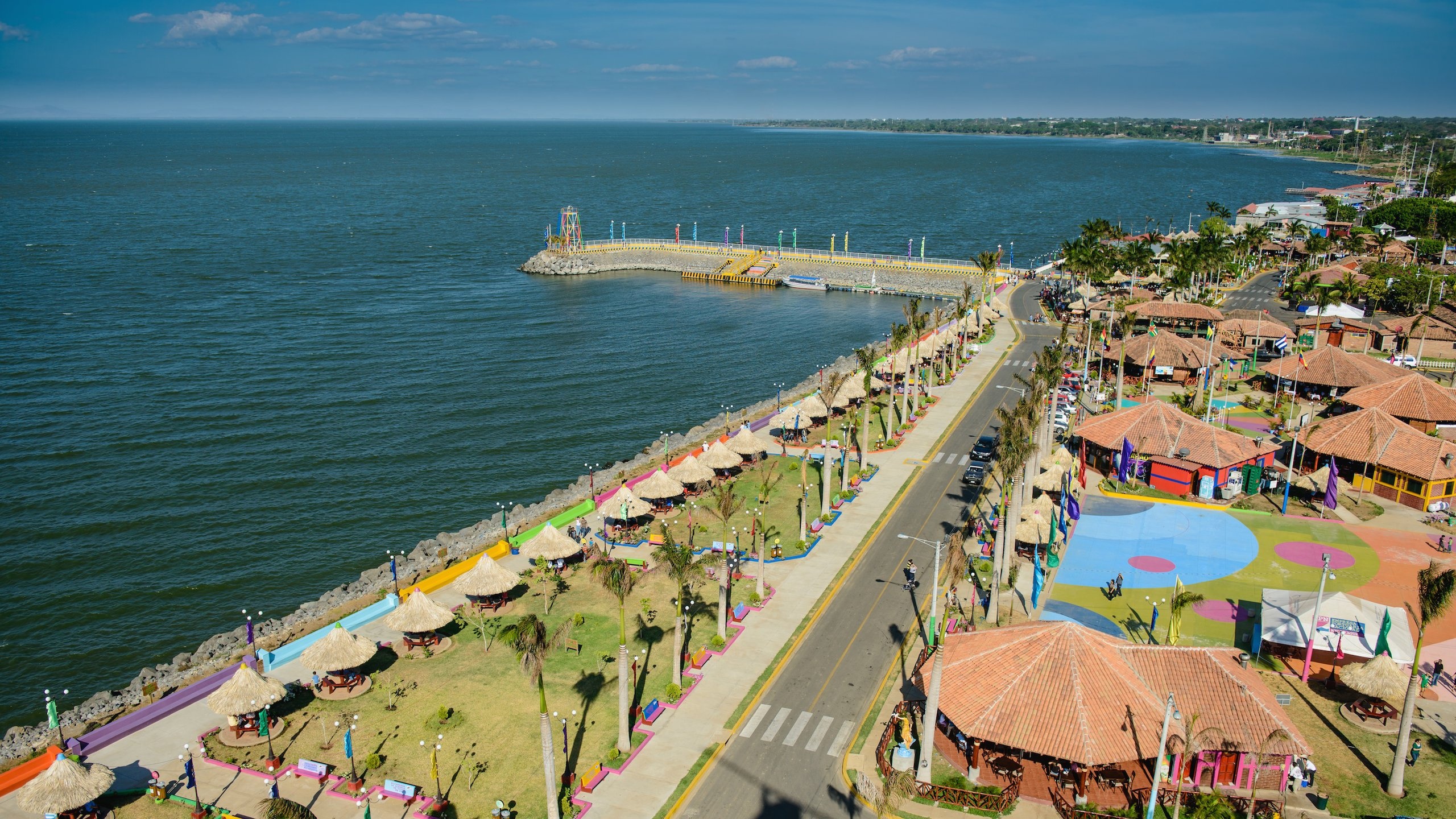 Managua, Nicaragua, Lake Managua, Vacation homes, 2560x1440 HD Desktop