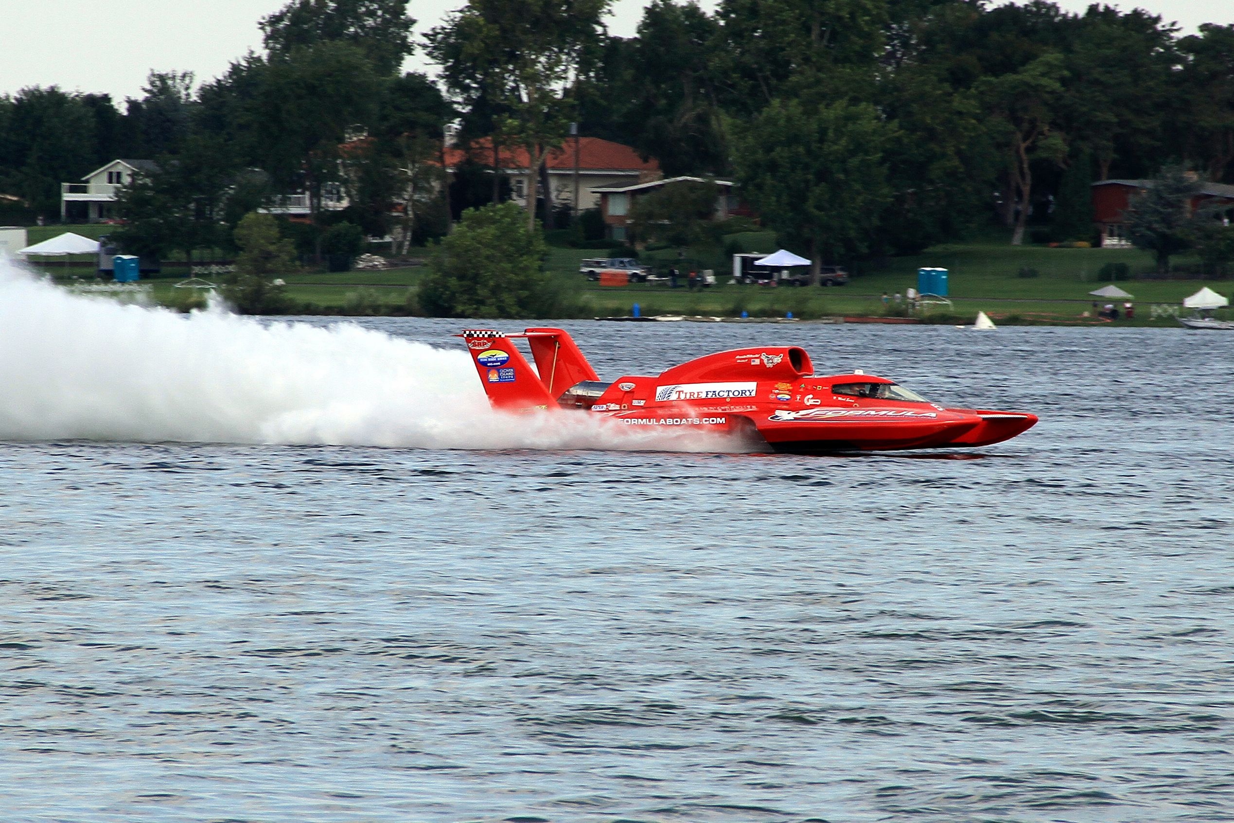 Home hydroplane team, Hydroplane professionals, Passionate sports, Winning spirit, 2540x1700 HD Desktop