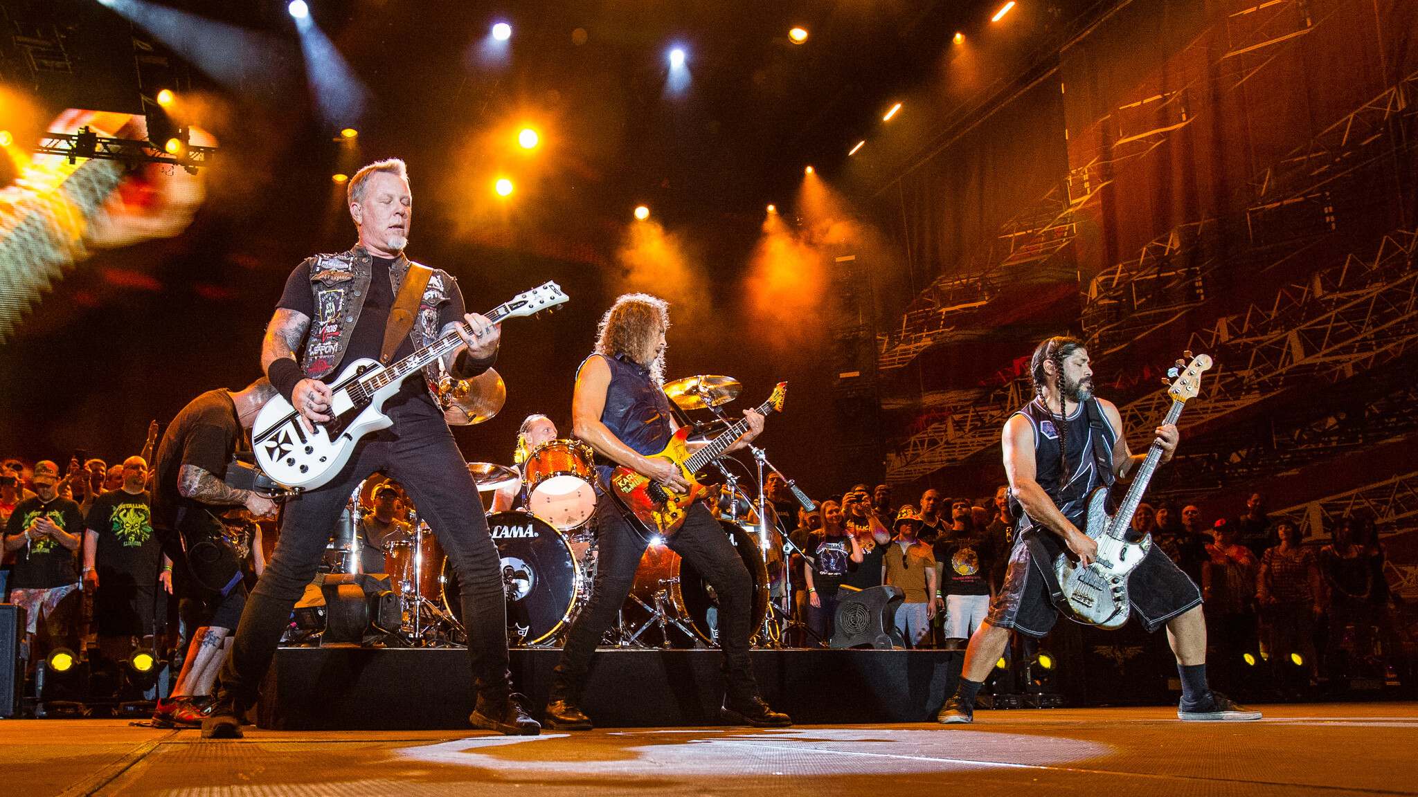 Grammy 2017, Metallica Wallpaper, 2050x1160 HD Desktop