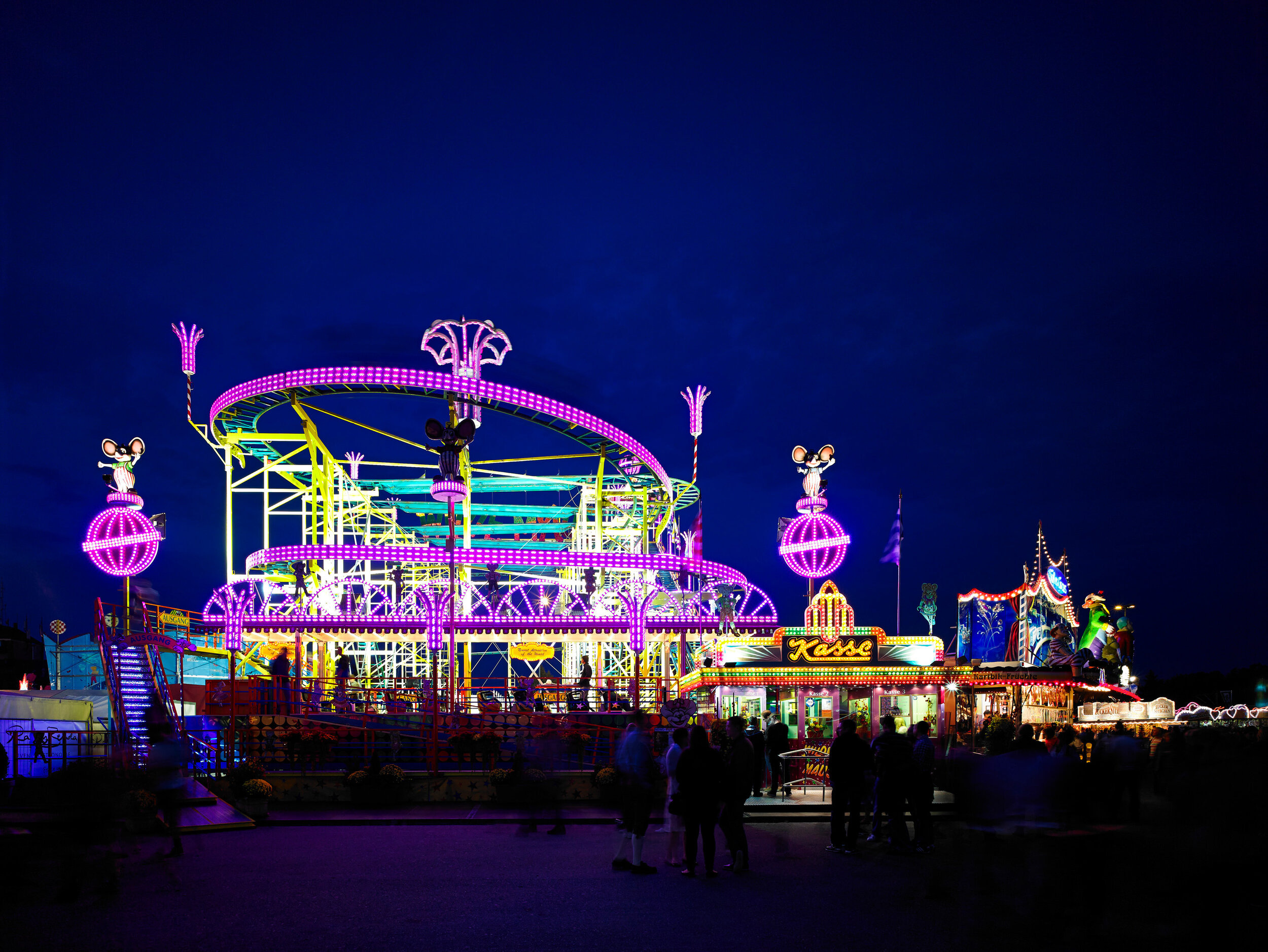 Fun Fair, Thrills and spills, Exciting games, Filled with laughter, 2500x1880 HD Desktop