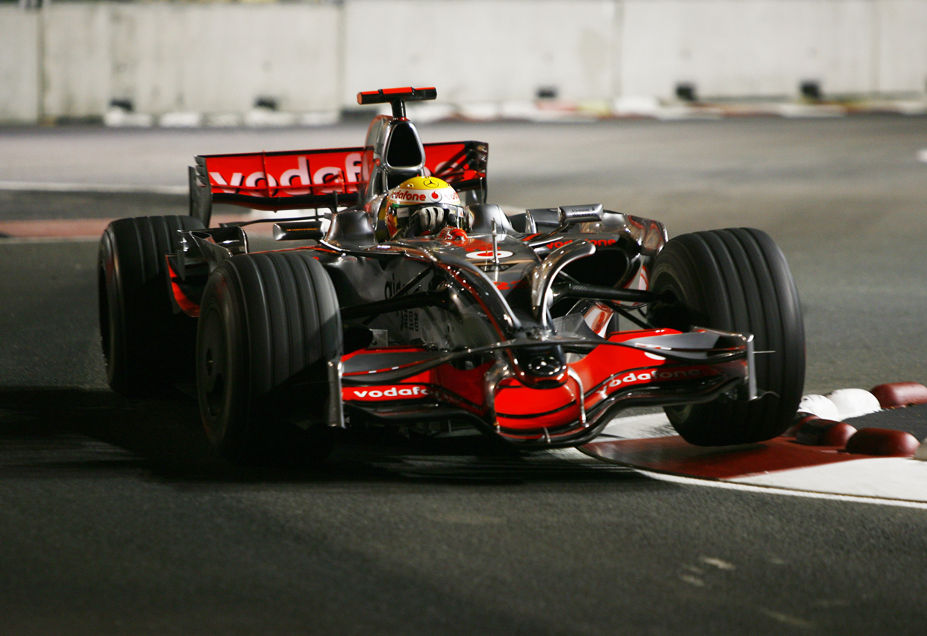 Lewis Hamilton, Singapore GP, Formula 1, Sports, 3090x2120 HD Desktop