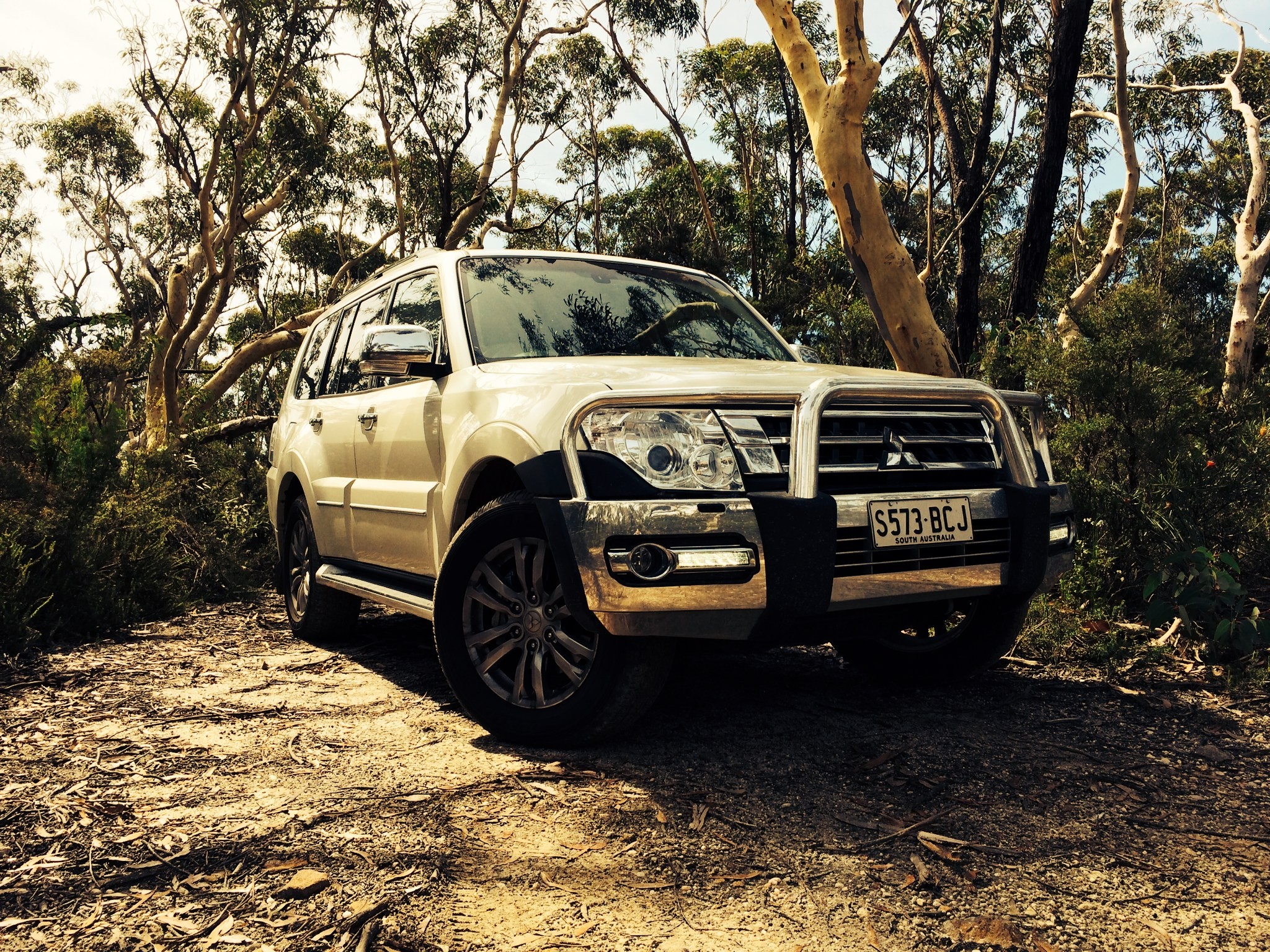 Mitsubishi Pajero, Auto adventure, Plug-in hybrid technology, Practical motoring, 2050x1540 HD Desktop