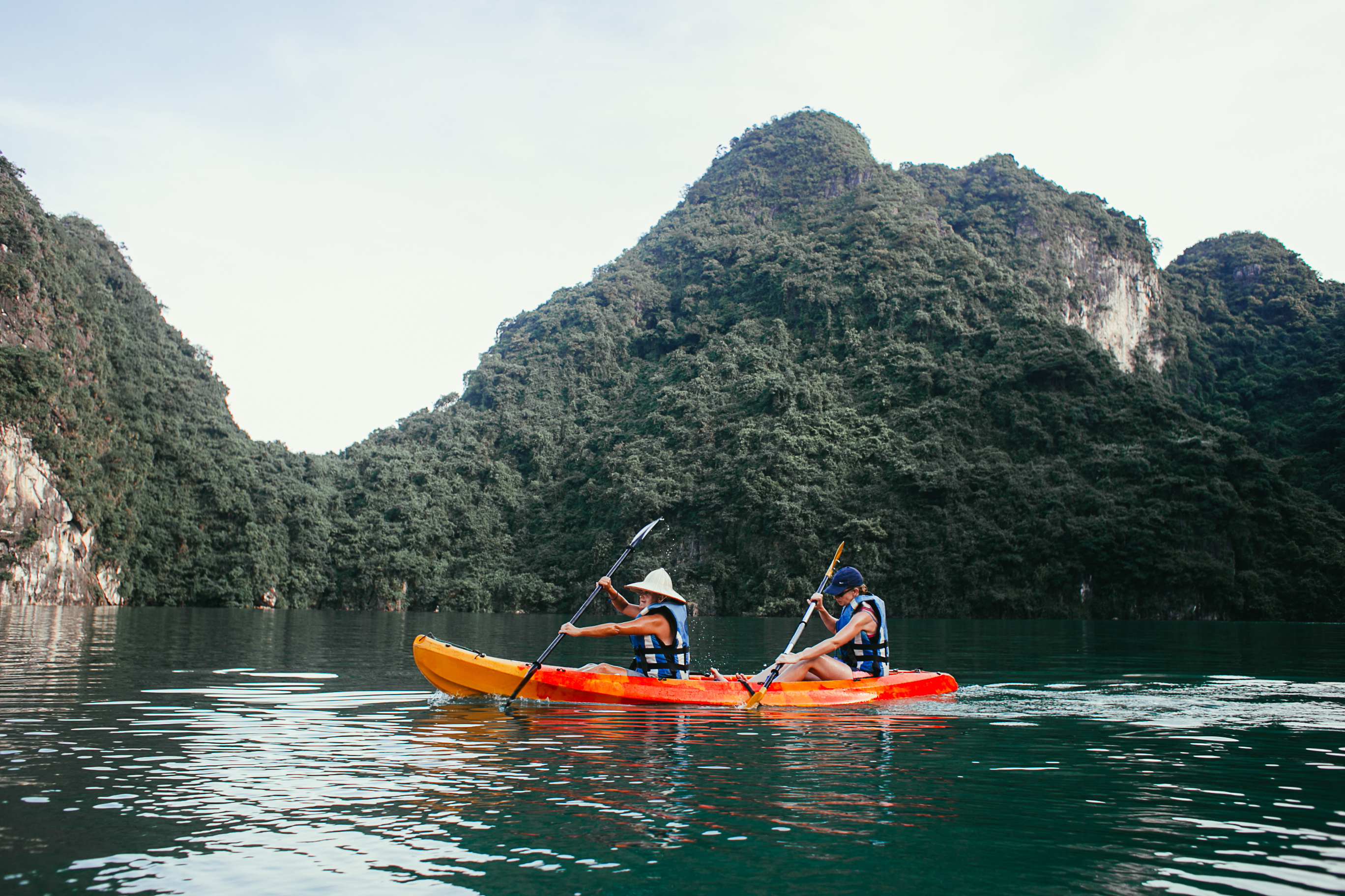 Khao Sok National Park, Kayaking adventure, Free stock photo, Nature exploration, 2740x1830 HD Desktop