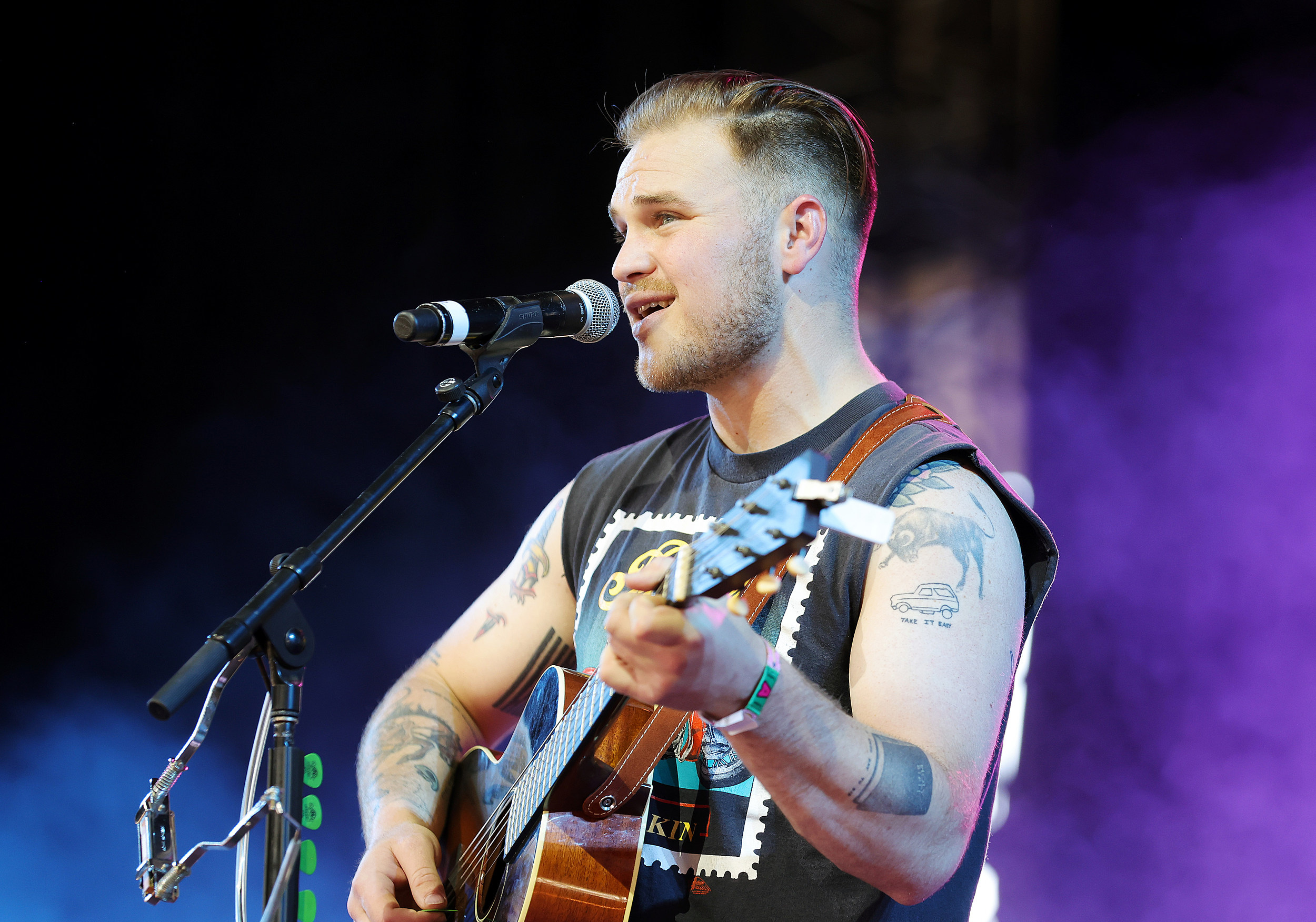 Zach Bryan, Outlaw Music Festival, New Hampshire date, All-star lineup, 2500x1760 HD Desktop