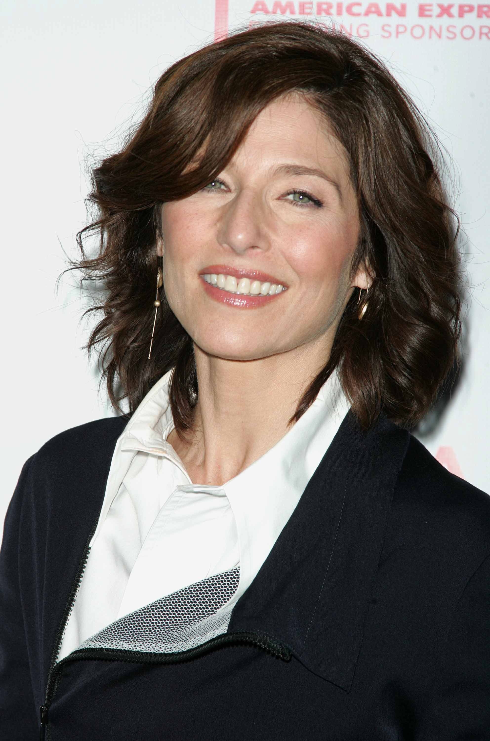 Catherine Keener, Classy hairstyles, Women's hairstyles, Beautiful smile, 1990x3000 HD Phone