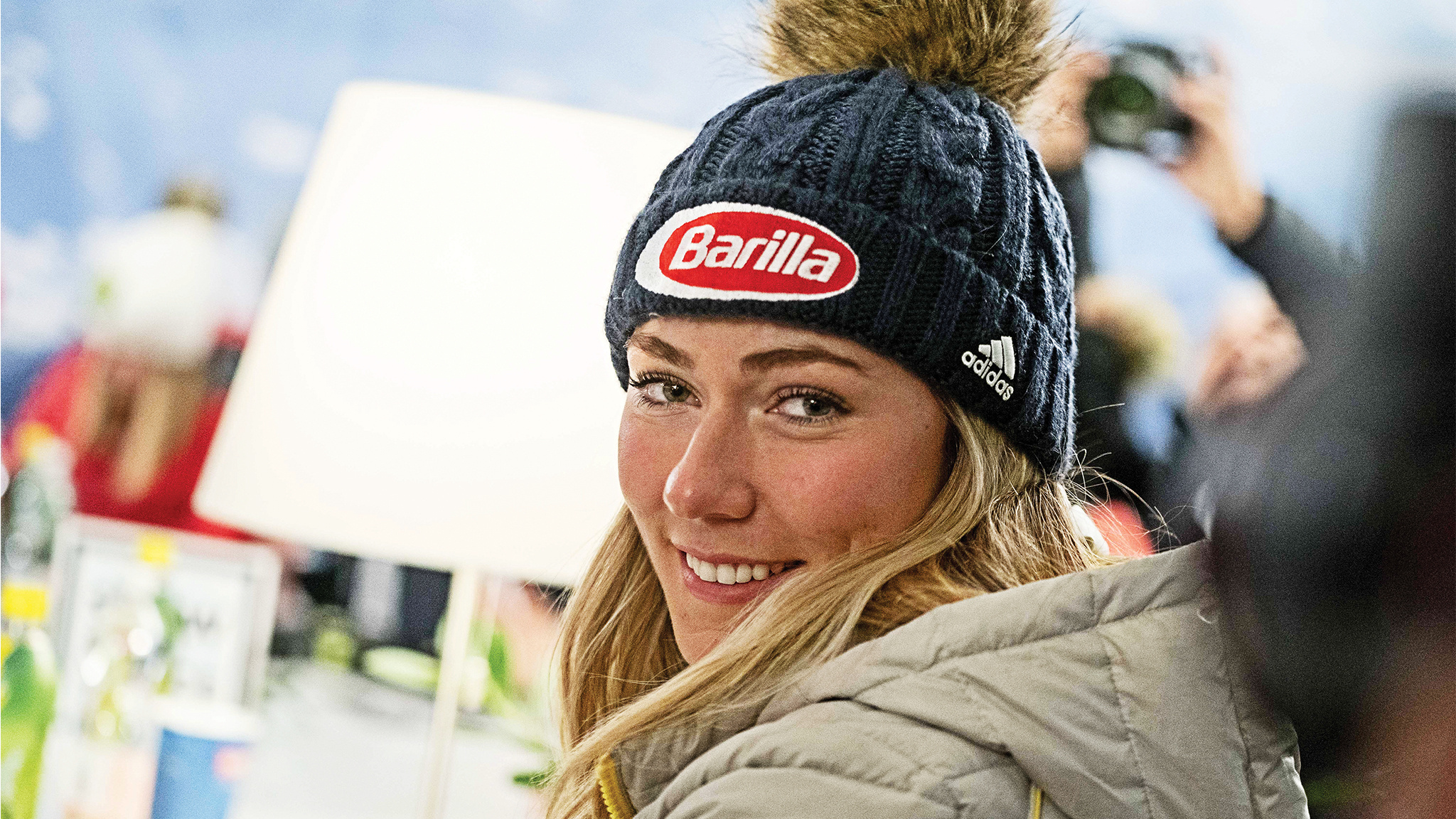 Mikaela Shiffrin, All Downhill, Populous, 2050x1160 HD Desktop