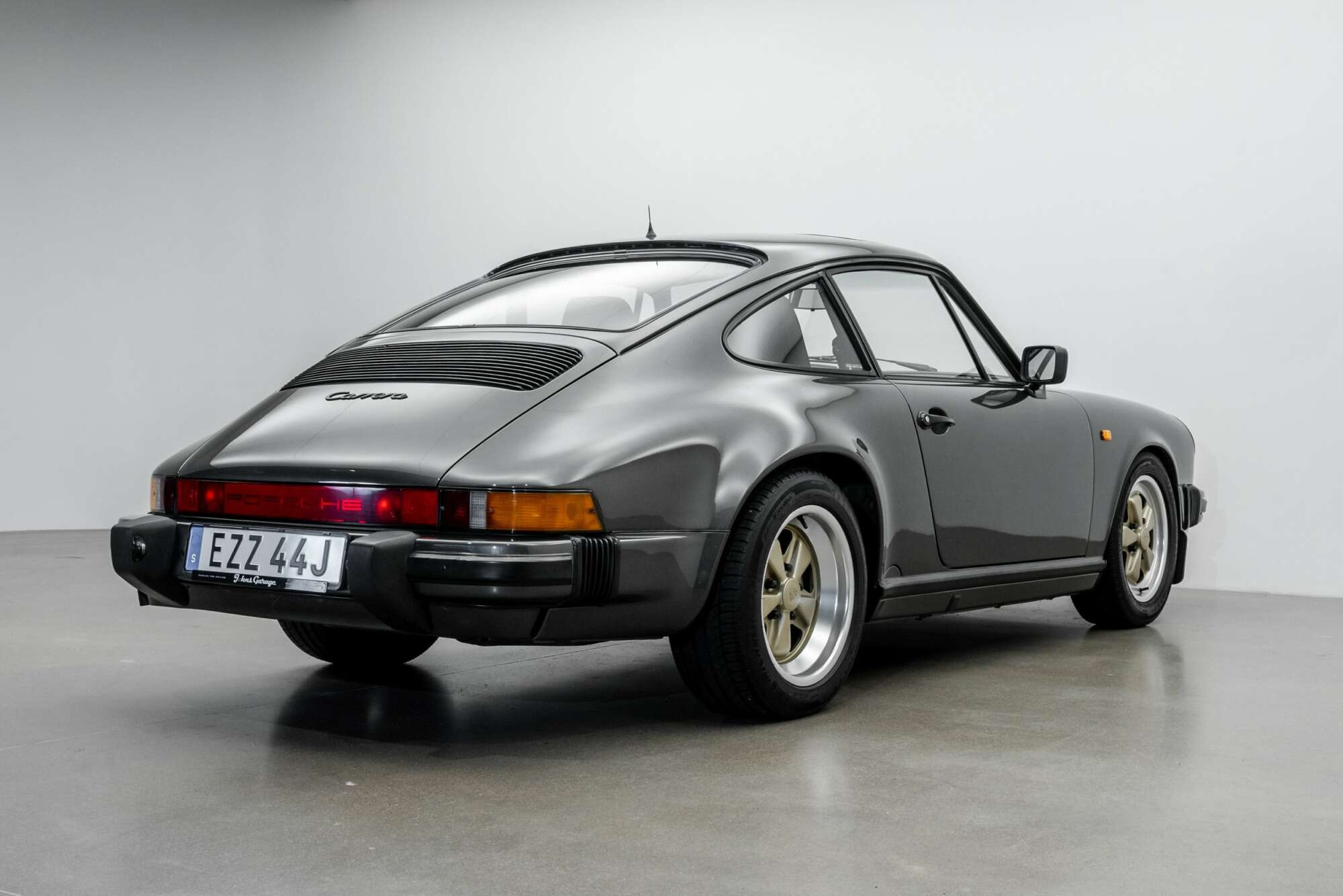 Gray Slate, Porsche 911 Carrera, Vintage sports cars, Classic design, 2000x1340 HD Desktop