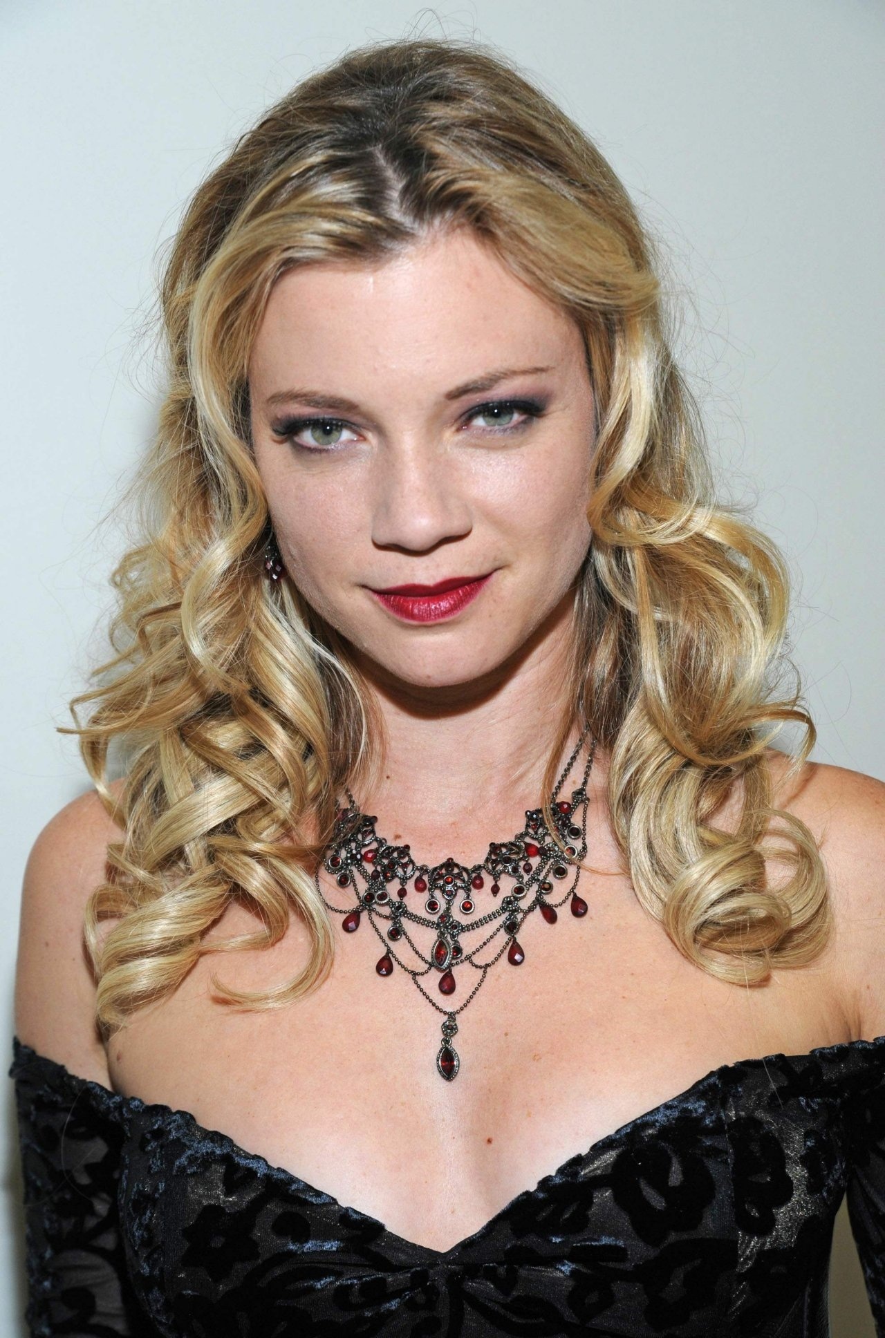 Amy Smart movies, Celebrity HQ, Amy Smart pictures, Amazingly fantastic, 1280x1940 HD Phone