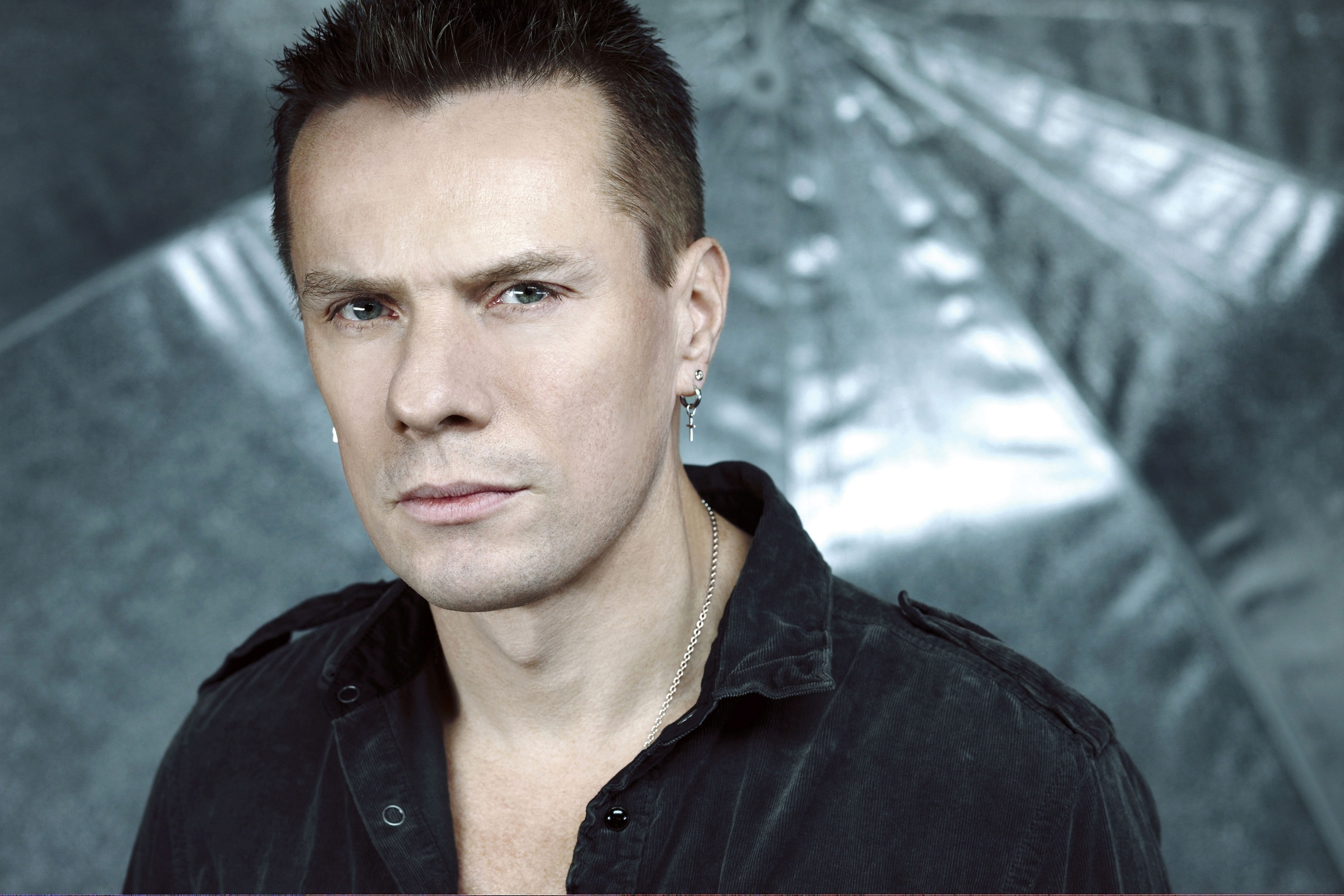 Larry Mullen Jr., U2Start. com photos, Larry Mullen Jr. collection, U2 drummer's career, 3000x2000 HD Desktop