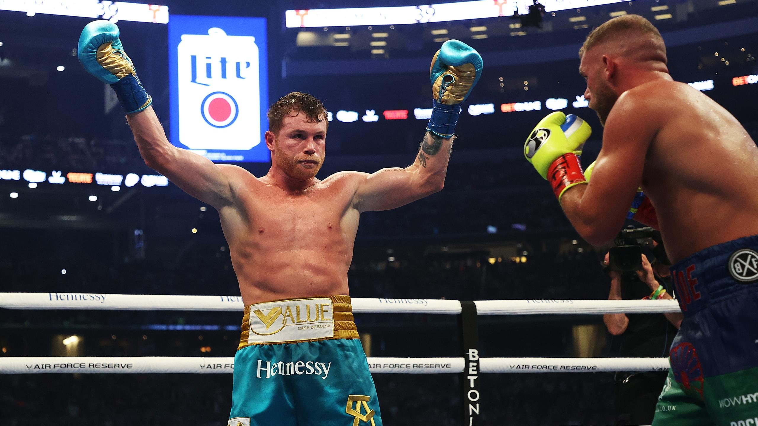 Canelo Alvarez, Brutal victory, Canelo vs Saunders, Super middleweight belt, 2560x1440 HD Desktop