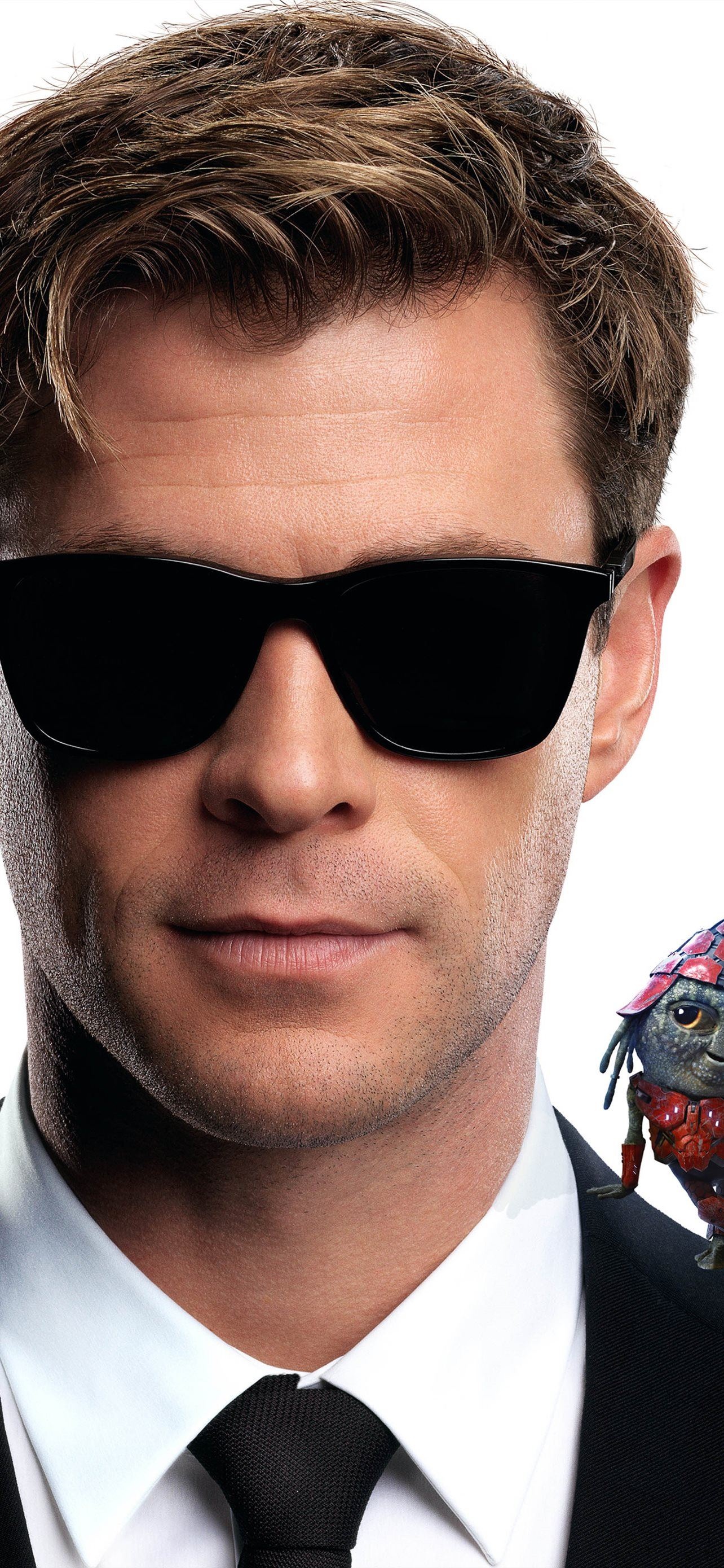 Men in Black International, Chris Hemsworth, iPhone wallpapers, Stunning visuals, 1290x2780 HD Phone