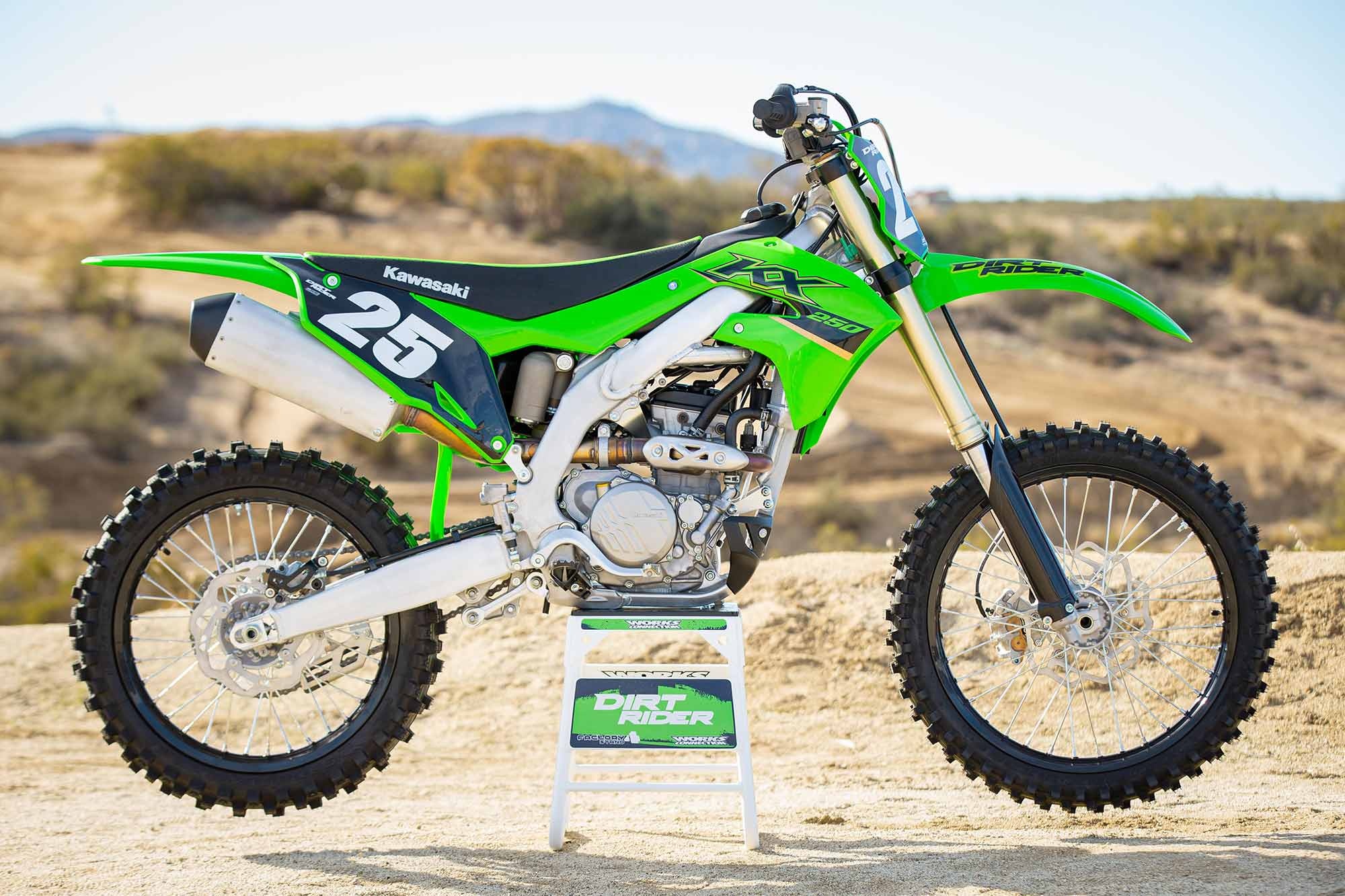 Kawasaki KX250, Unleashed power, Extreme agility, Unmatched performance, 2000x1340 HD Desktop