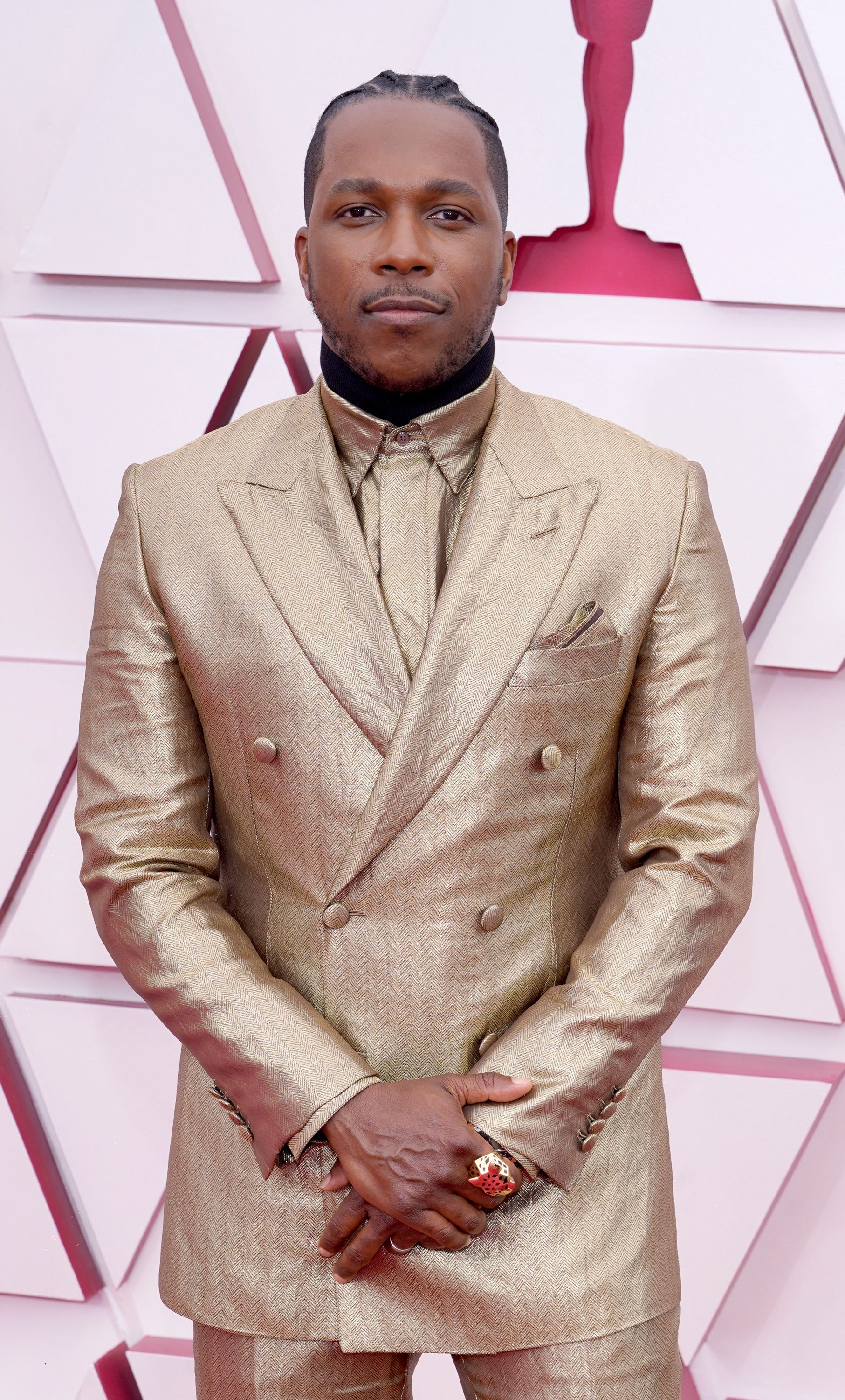 Leslie Odom Jr., Daniel Kaluuyamix-up, Oscars mistake, Awards ceremony blunder, 1820x3000 HD Phone