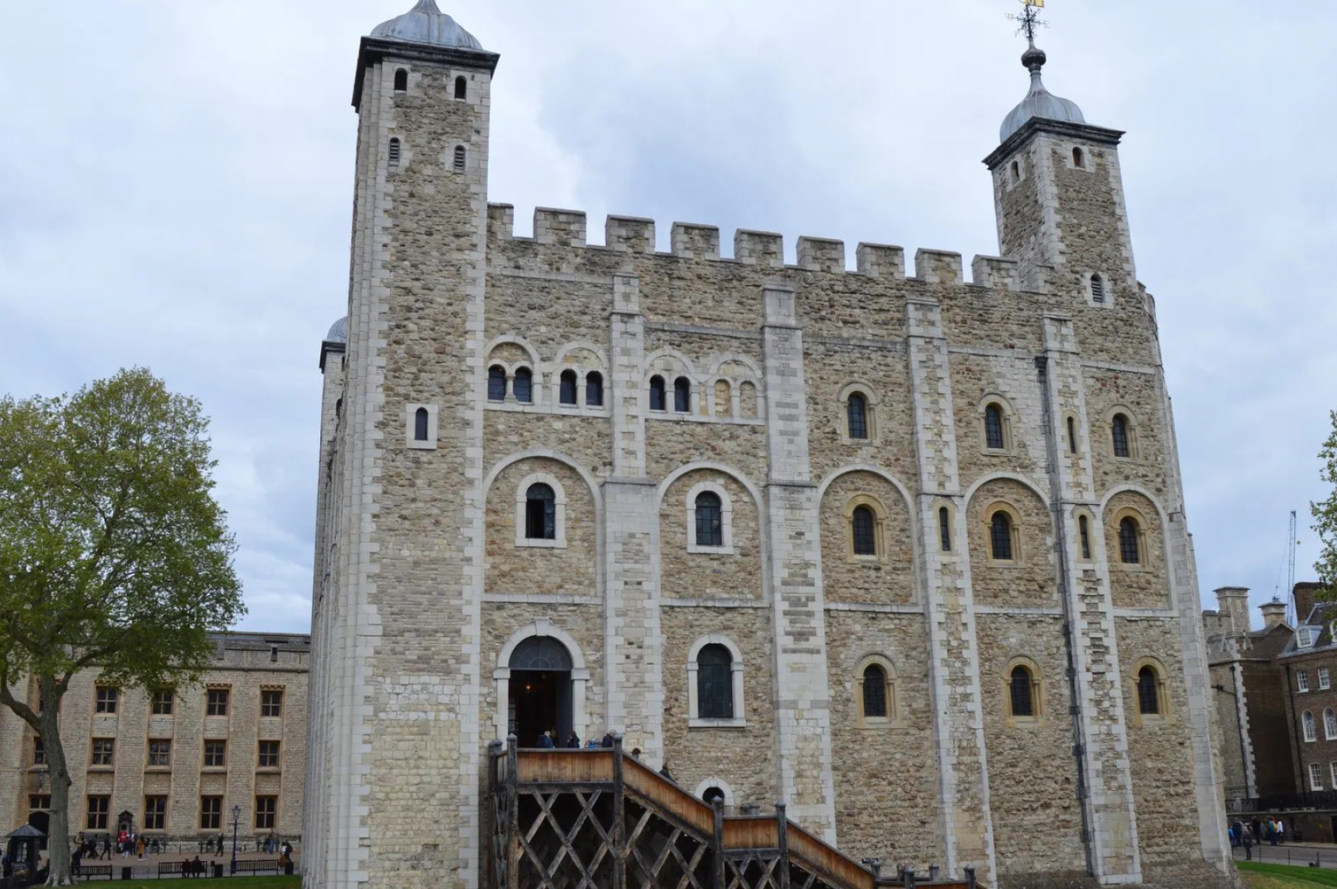 Tower of London tickets, Crown jewels tourist, 1920x1280 HD Desktop